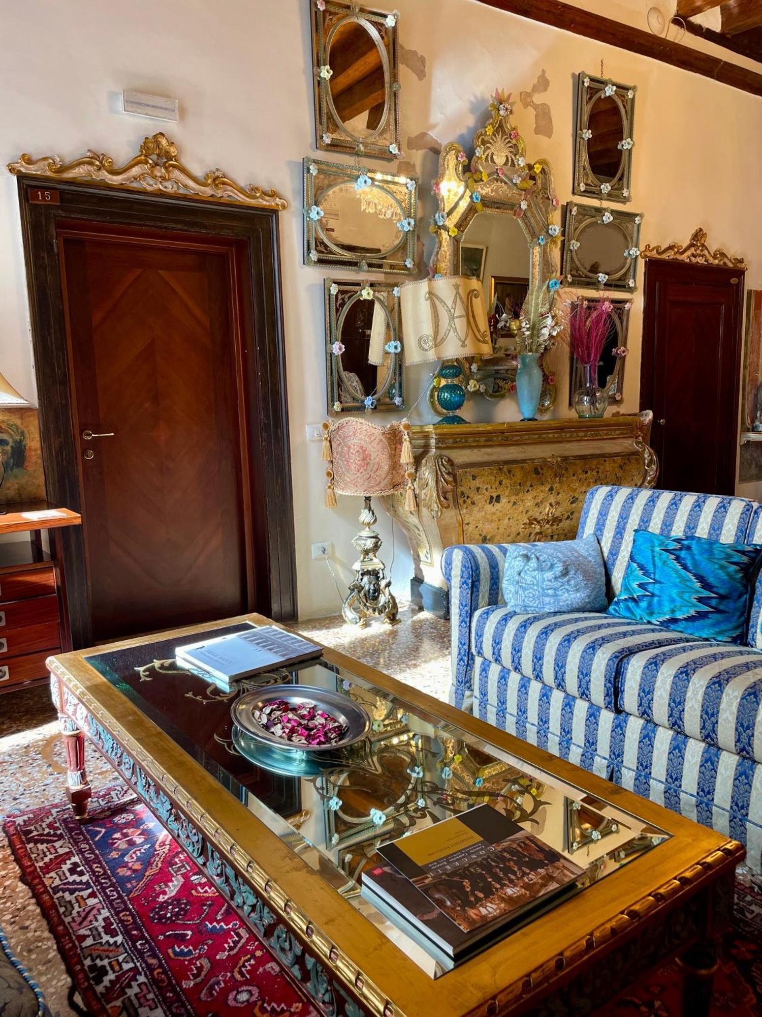 Console * Venice