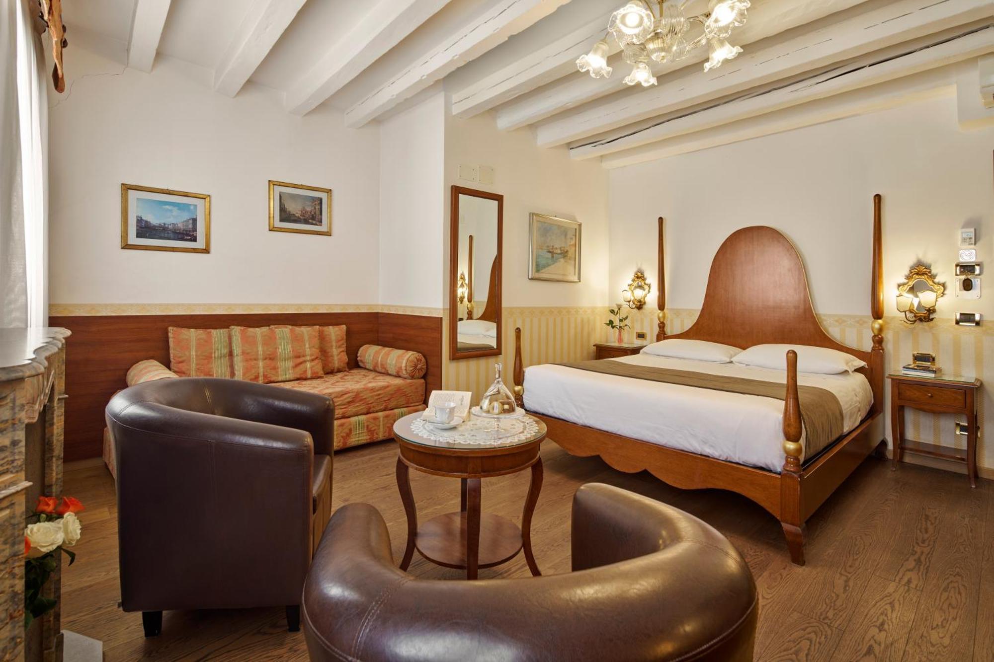 Hotel Unahotels Ala Venezia-adults 16 3*