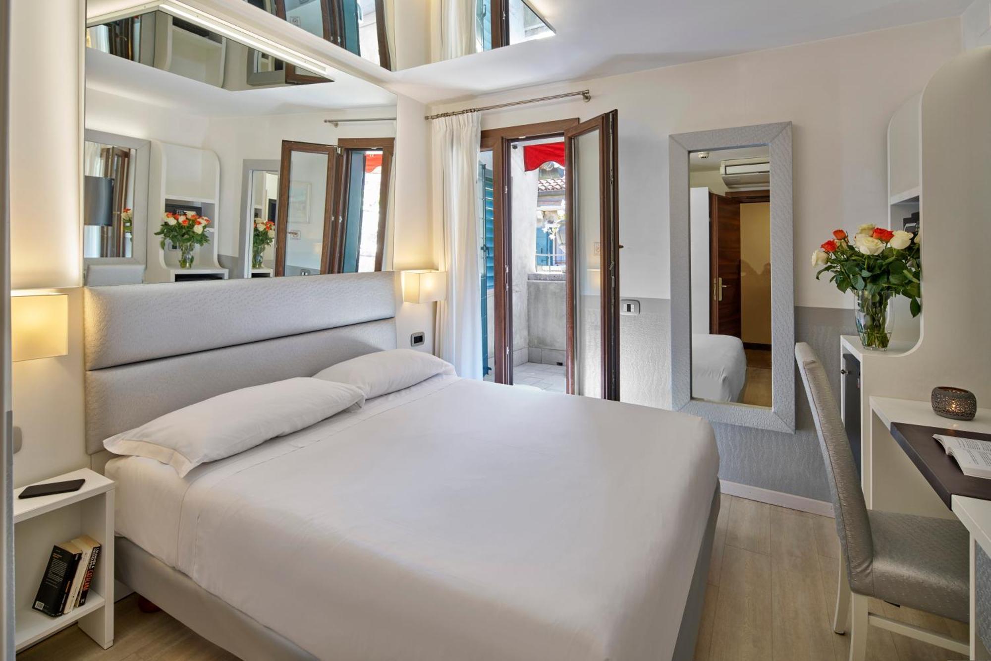 Hotel Unahotels Ala Venezia-adults 16 Venice
