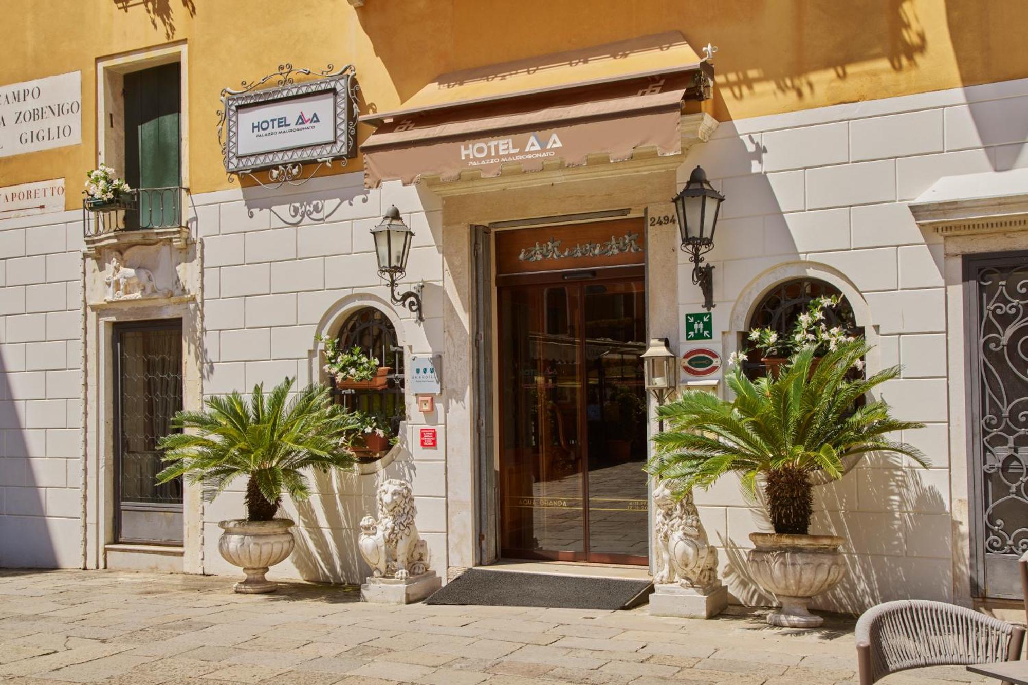 Hotel Unahotels Ala Venezia-adults 16 3*