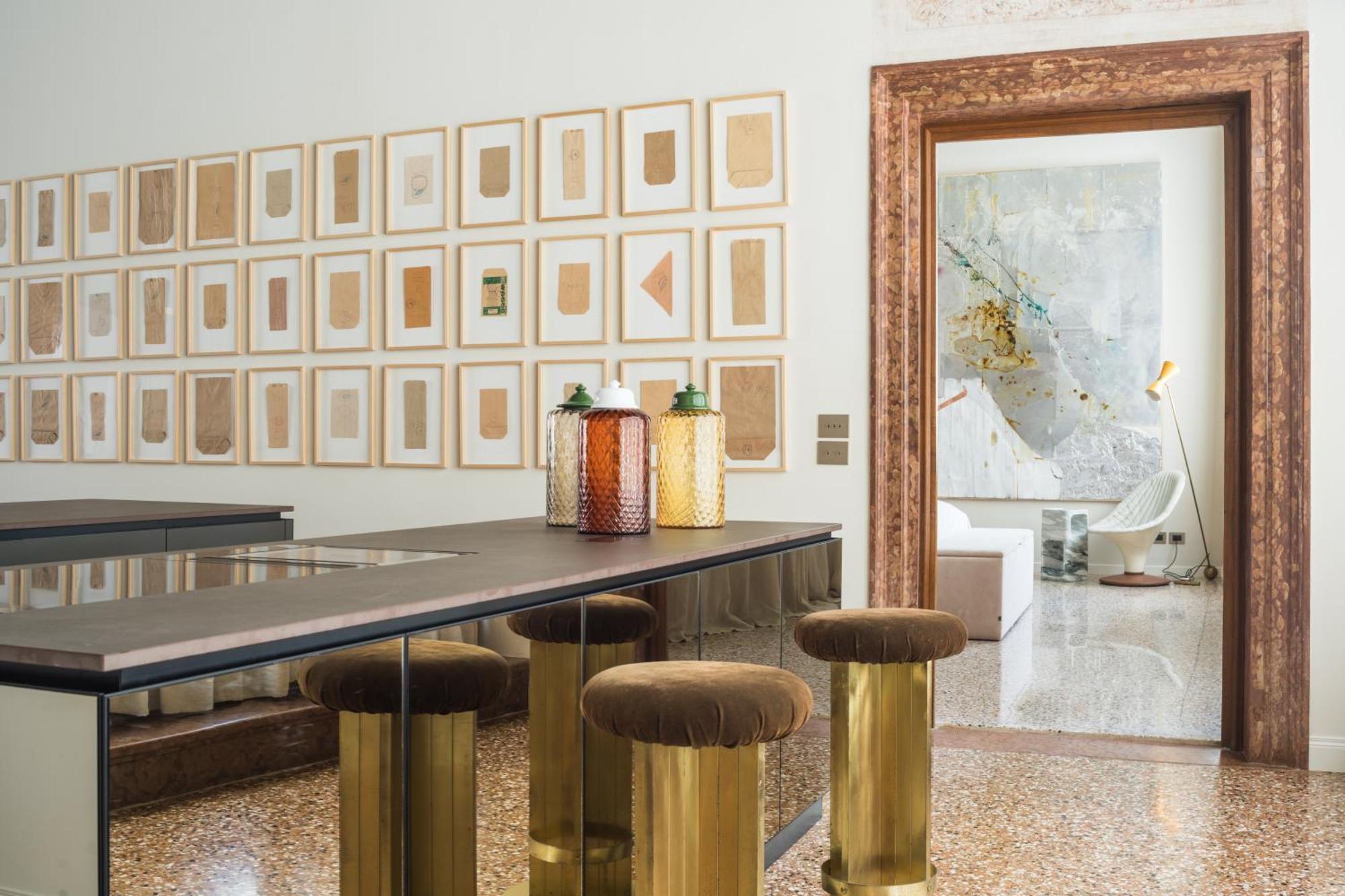 Noble Floor Art R&r Apartment Venice