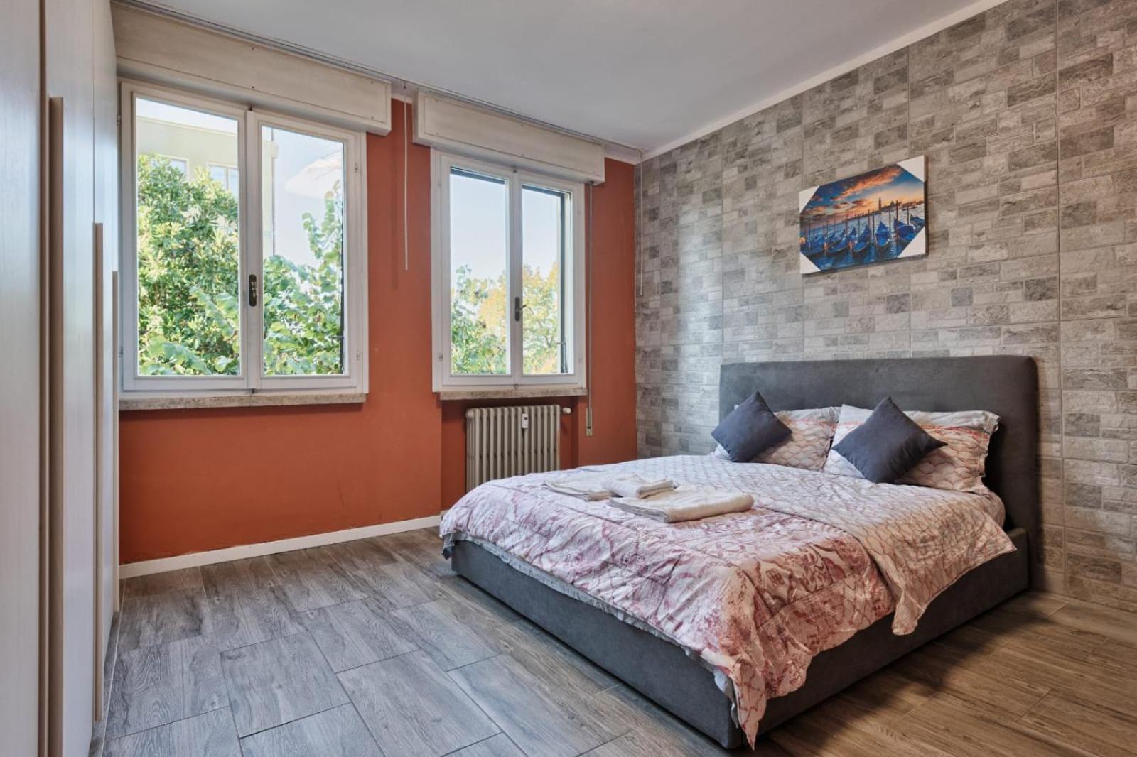 M & M Cozy Venice