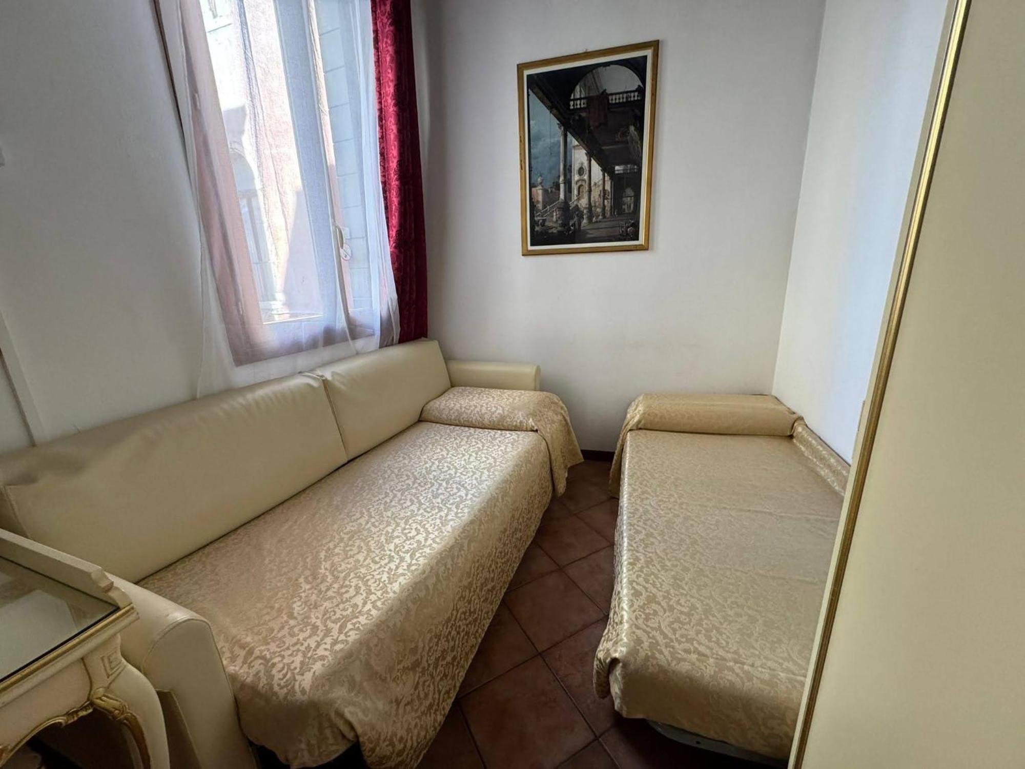 Alloggi Ss Giovanni E Paolo Guest house 2*