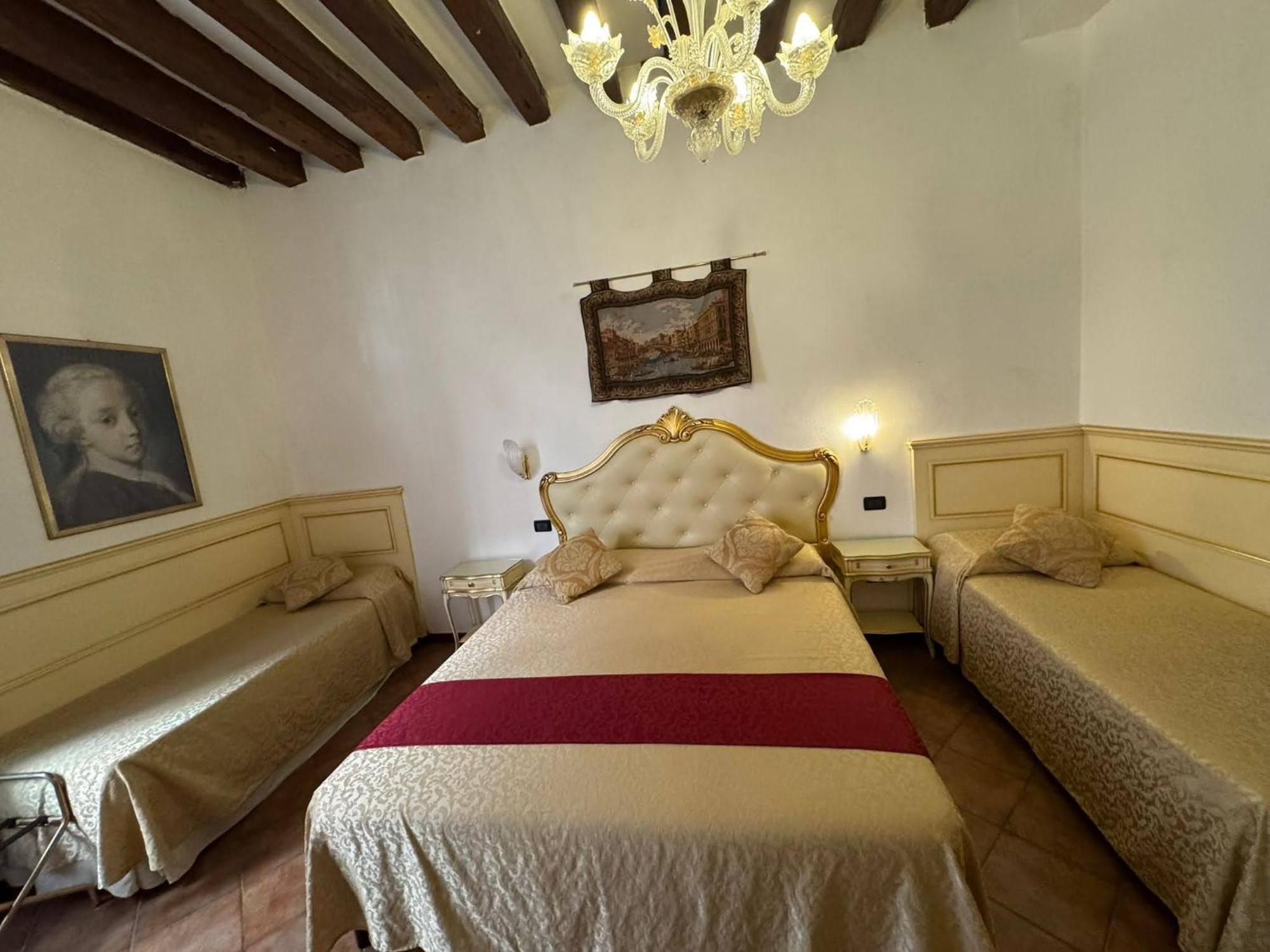 Alloggi Ss Giovanni E Paolo Guest house Venice