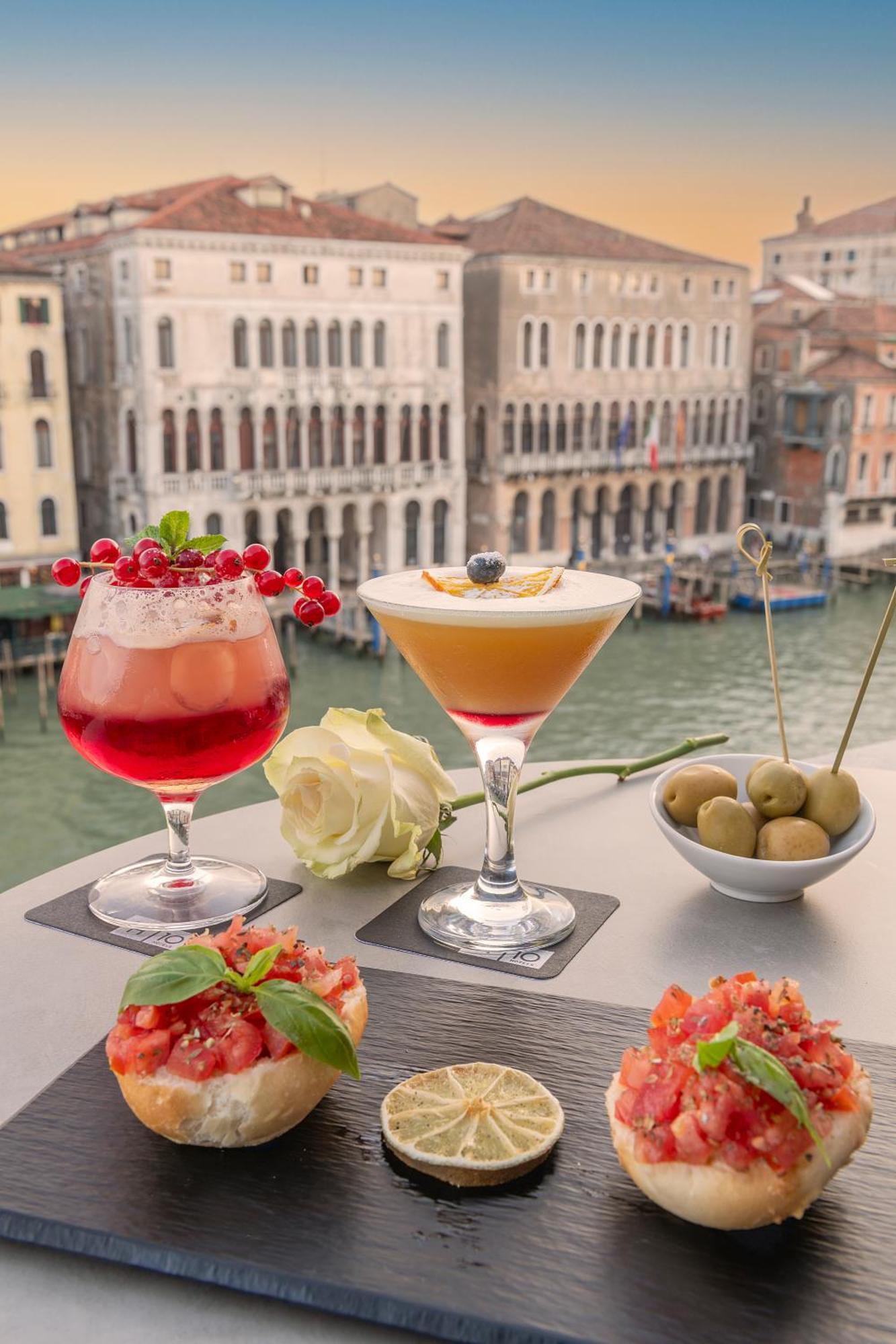 Hotel H10 Palazzo Canova 4*