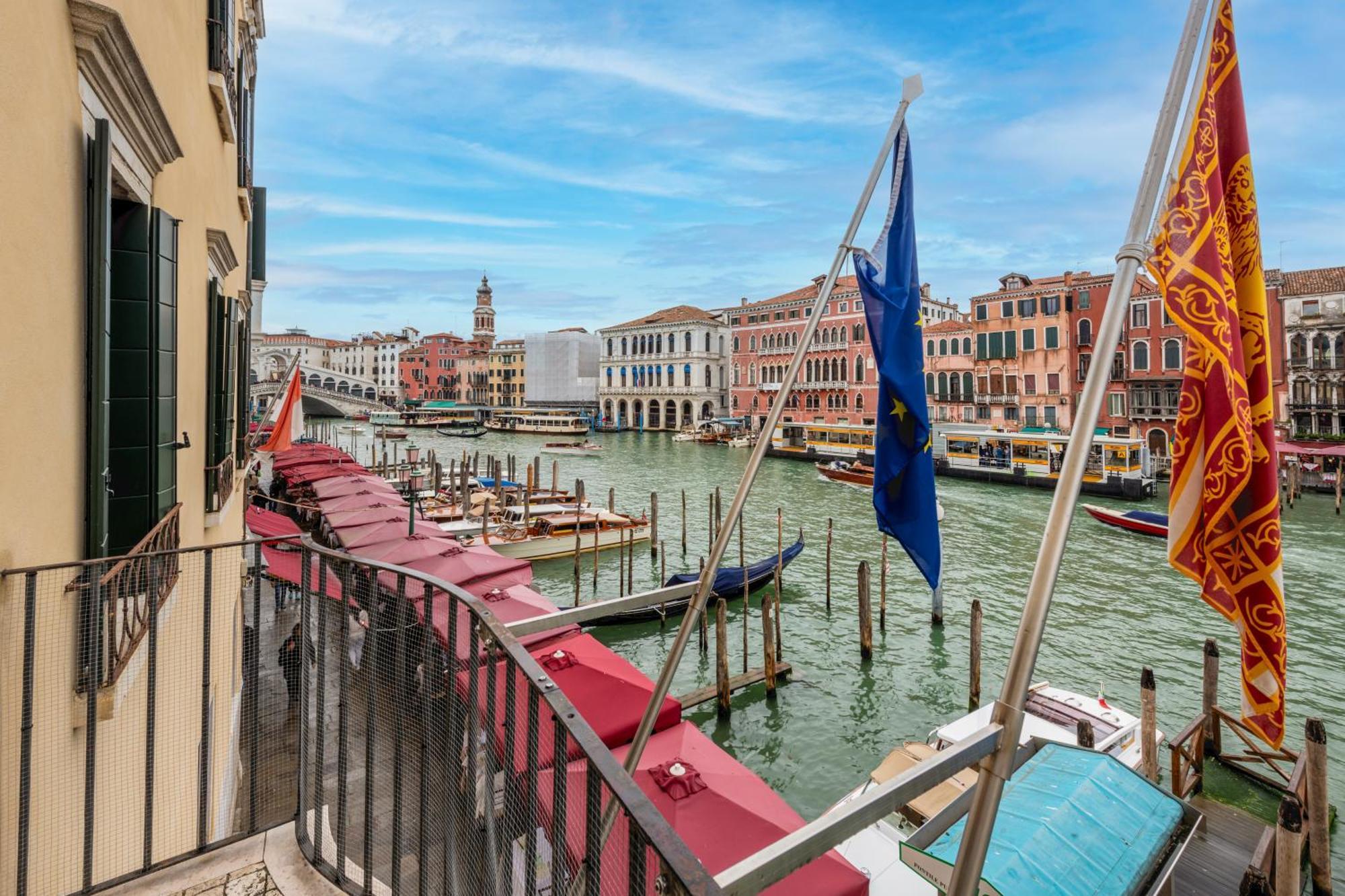 H10 Palazzo Canova Hotel 4*