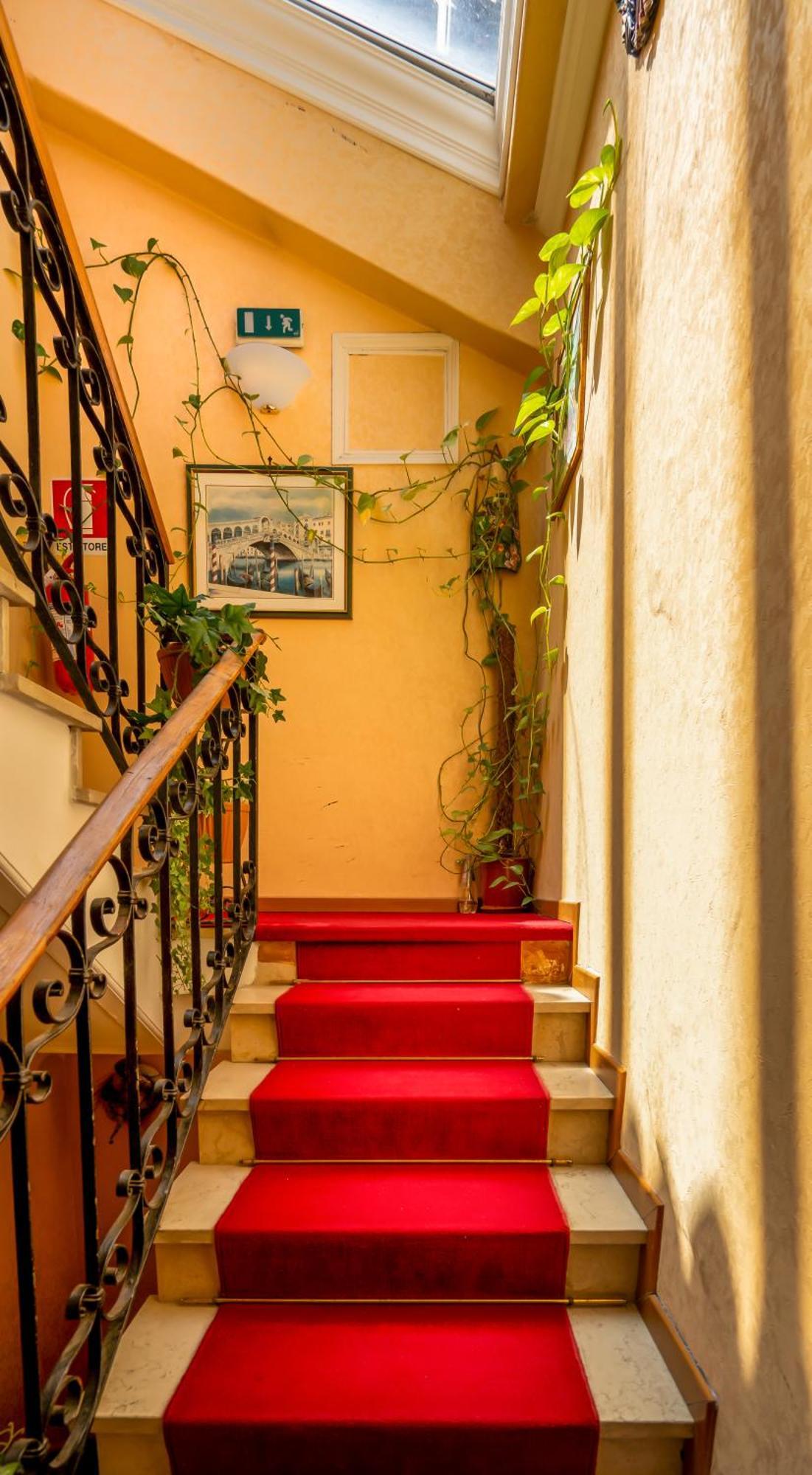 Tintoretto Hotel 3*