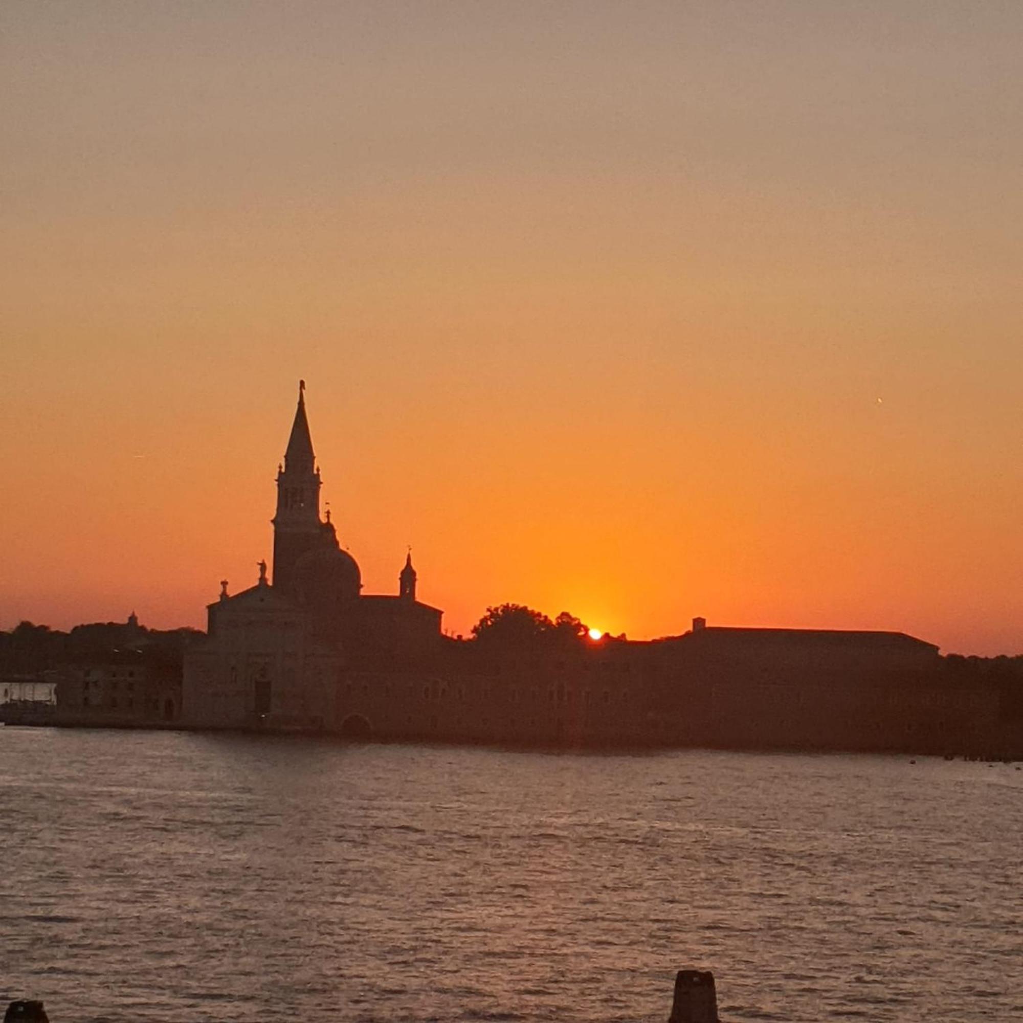 Mimi's Loft Apartment Venice