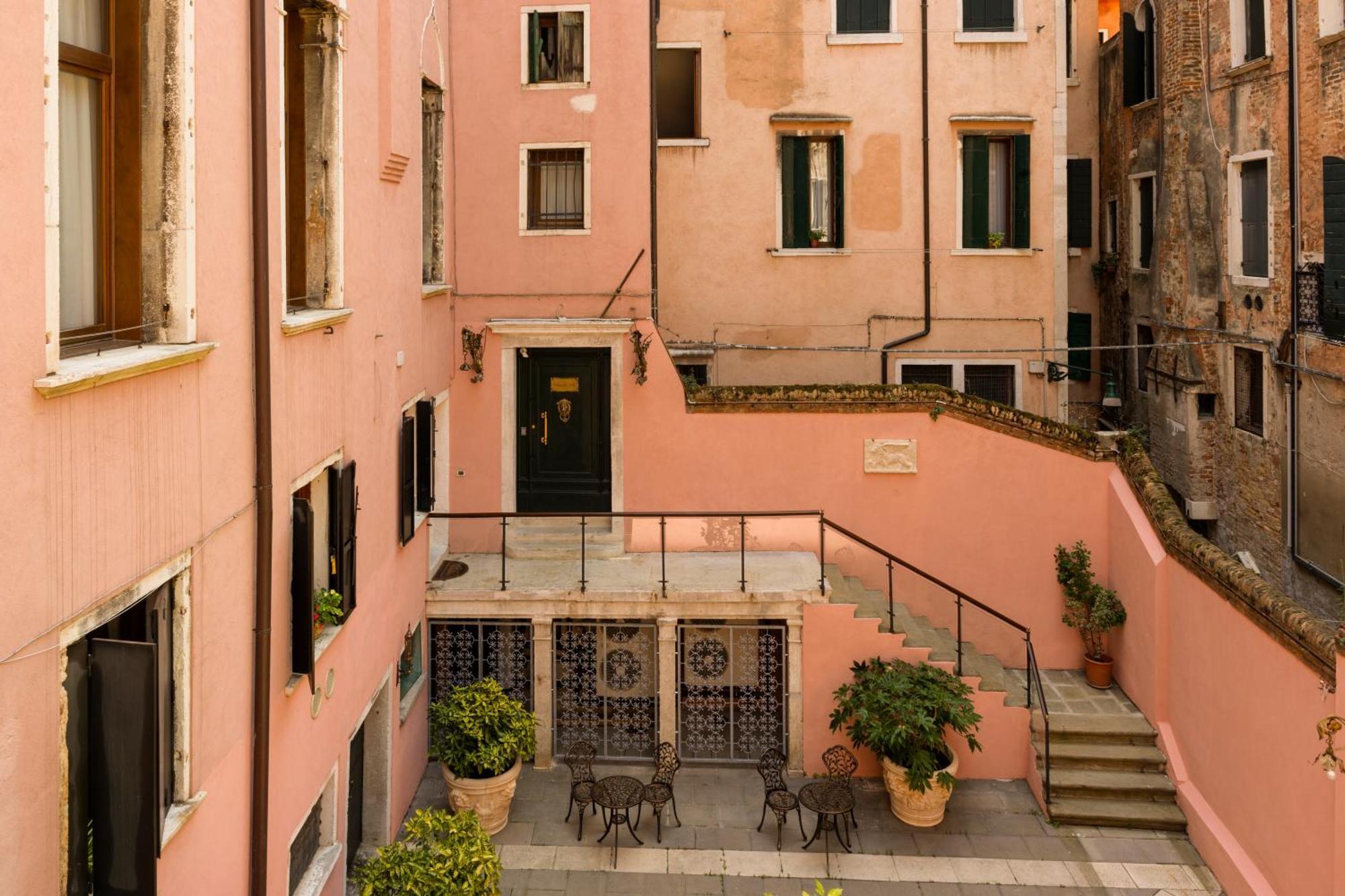 Palazzo Dei Mori 3* Veneza