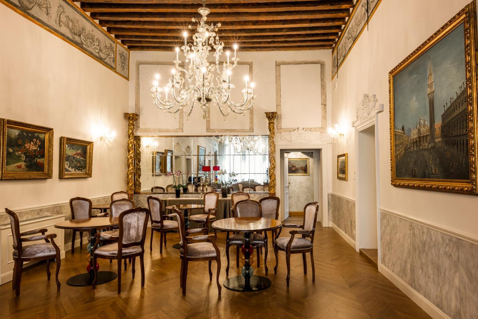 Palazzo Dei Mori 3*