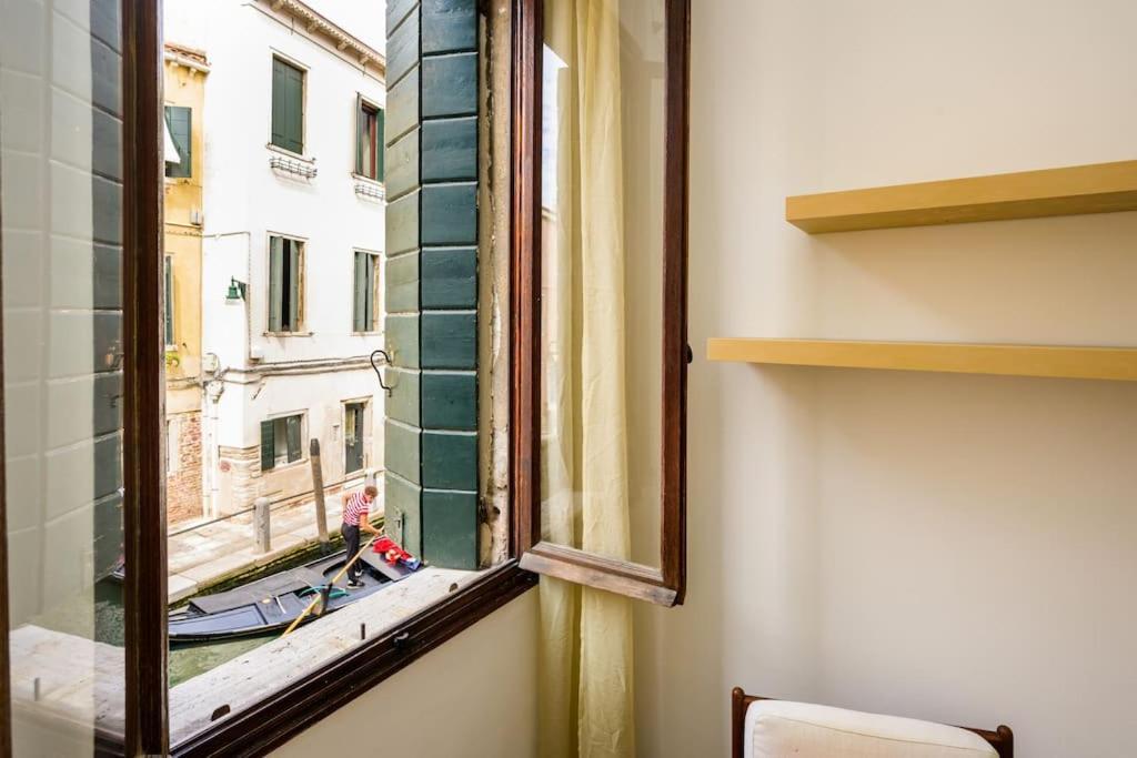 Apartment Borgo Canal View Venice