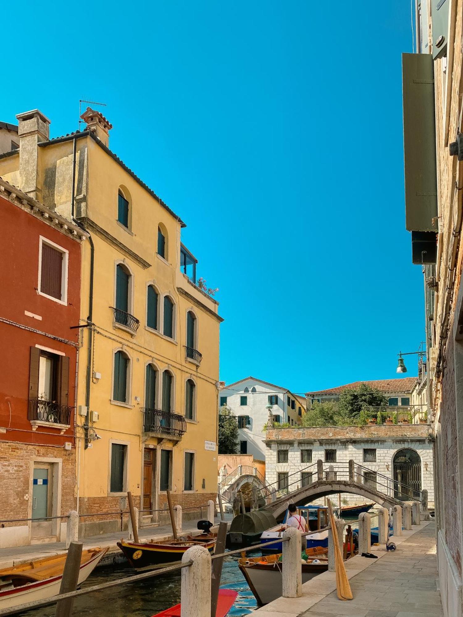 Ca' San Trovaso - 6 Bed & Breakfast 2*