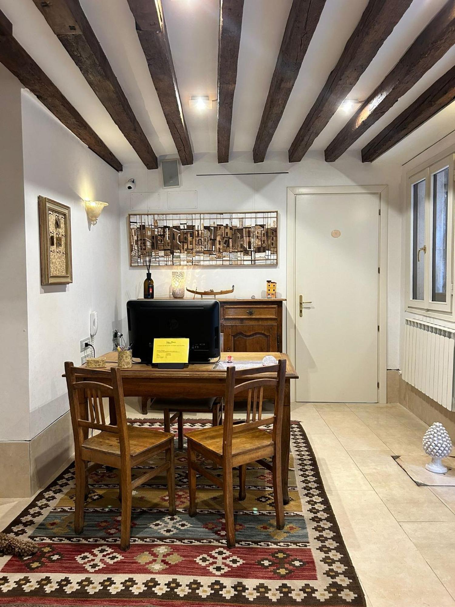 Ca' San Trovaso - 6 Bed & Breakfast