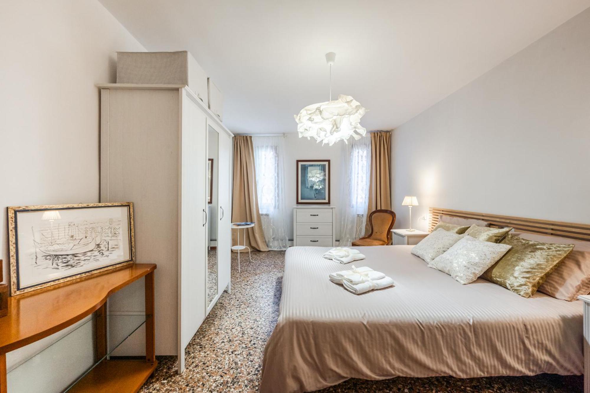 Queen Carlotta Apartment *