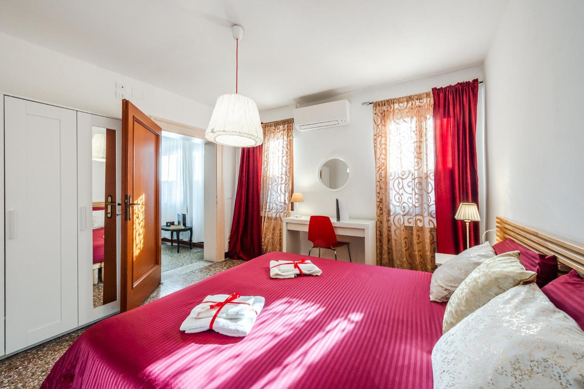 Queen Carlotta Apartamento