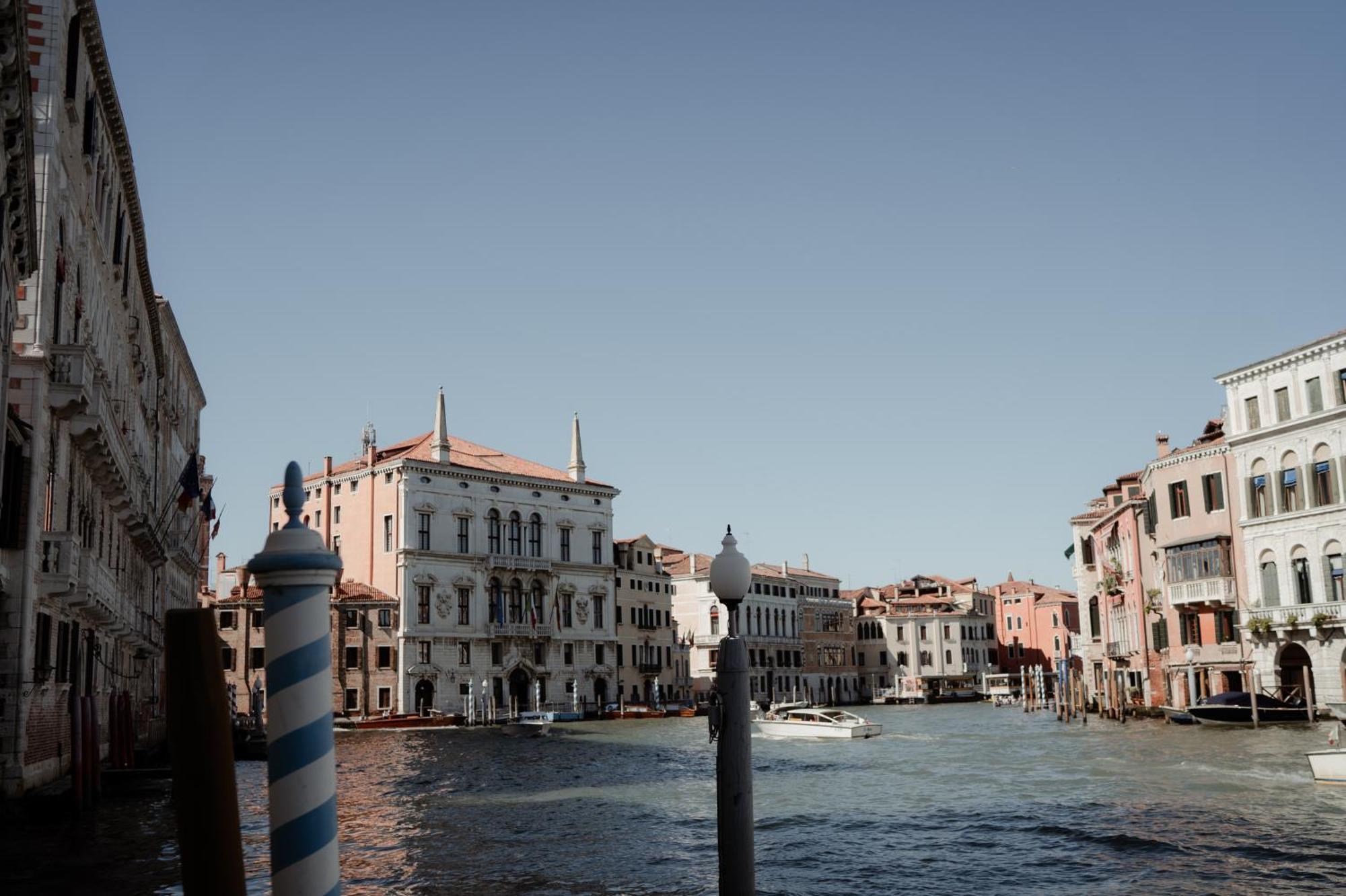 Il Giardino Segreto Di Monty Don Sul Canal Grande Apartment *