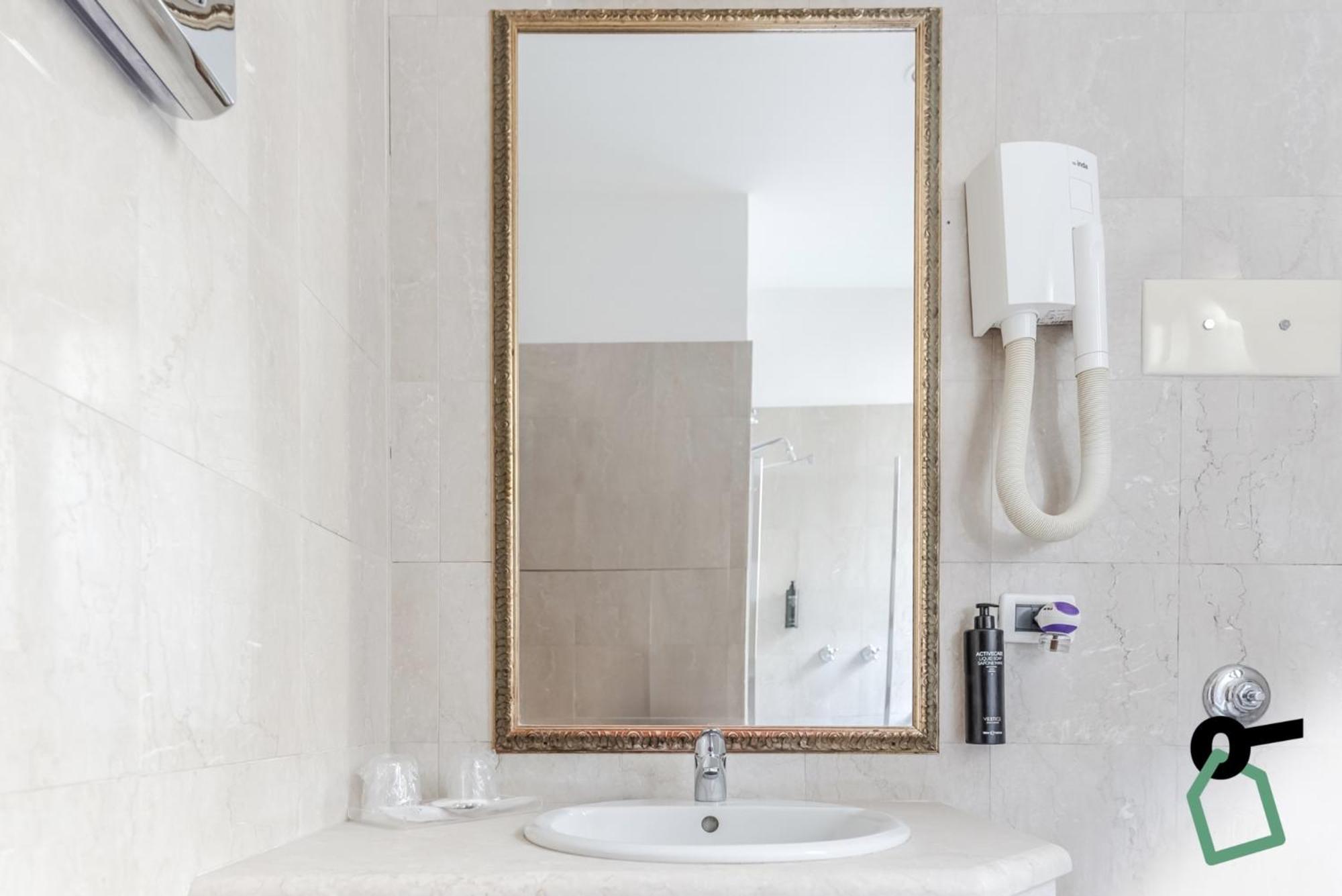 Hotiday Collection - Santa Lucia Hotel