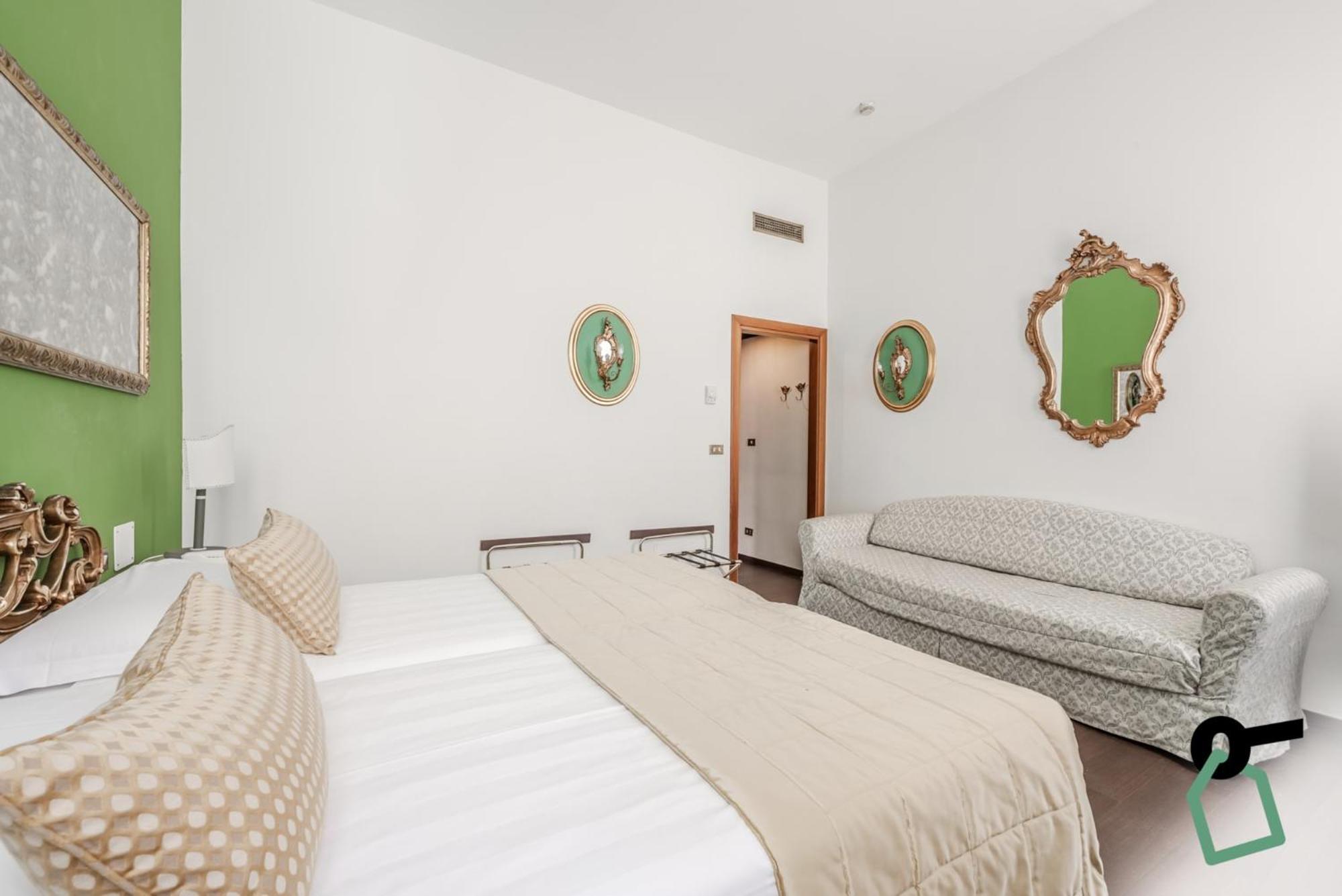 Hotiday Collection - Santa Lucia Hotel 4*