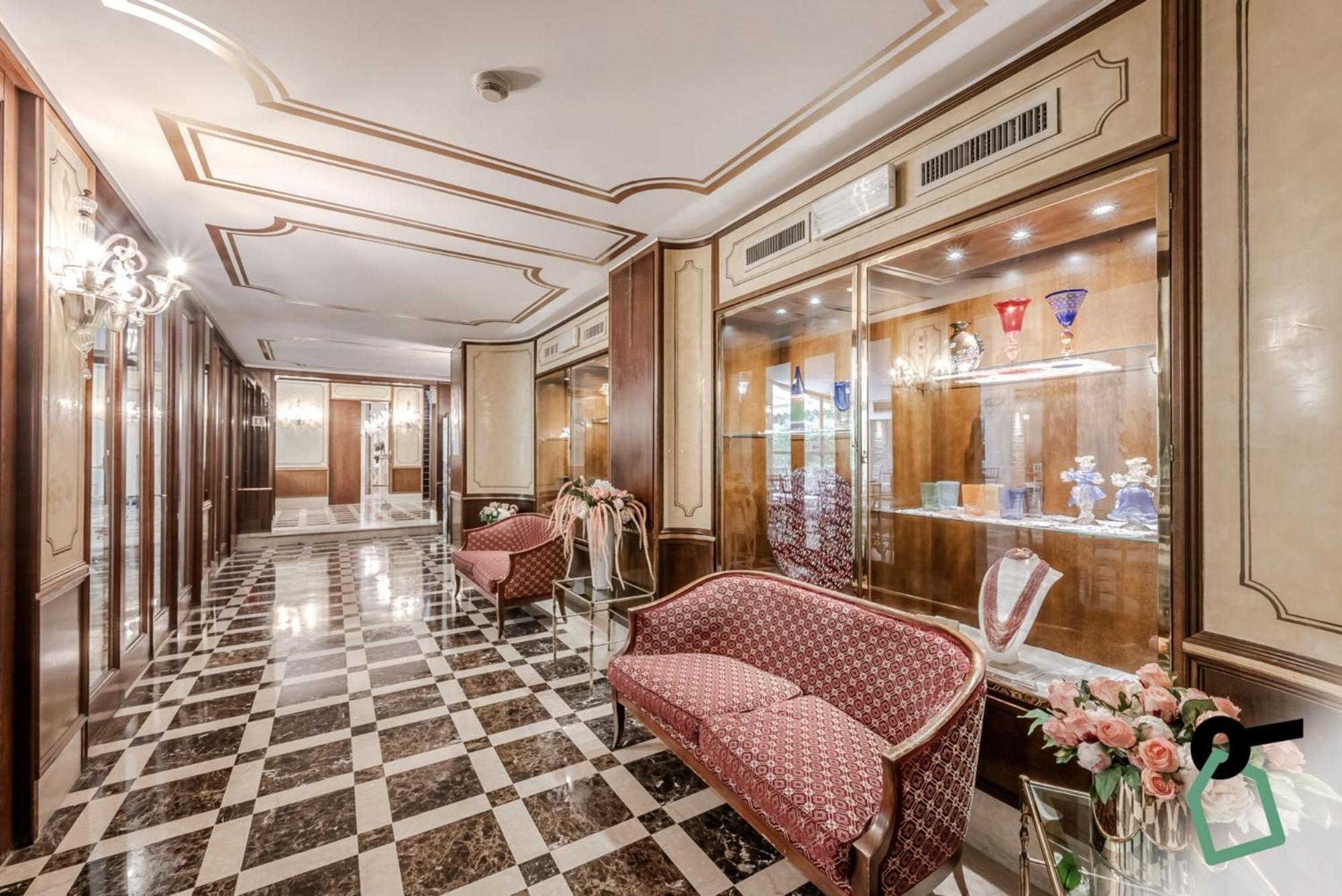Hotiday Collection - Santa Lucia Hotel Veneza