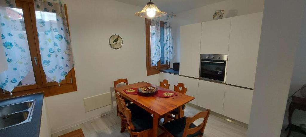 10 Minutes To The Train Station Guest house
