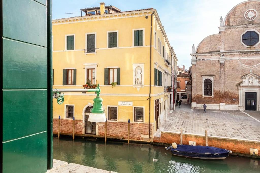Apartment Canal View Luxury Heritage Retreat 2 Bedroom Venice