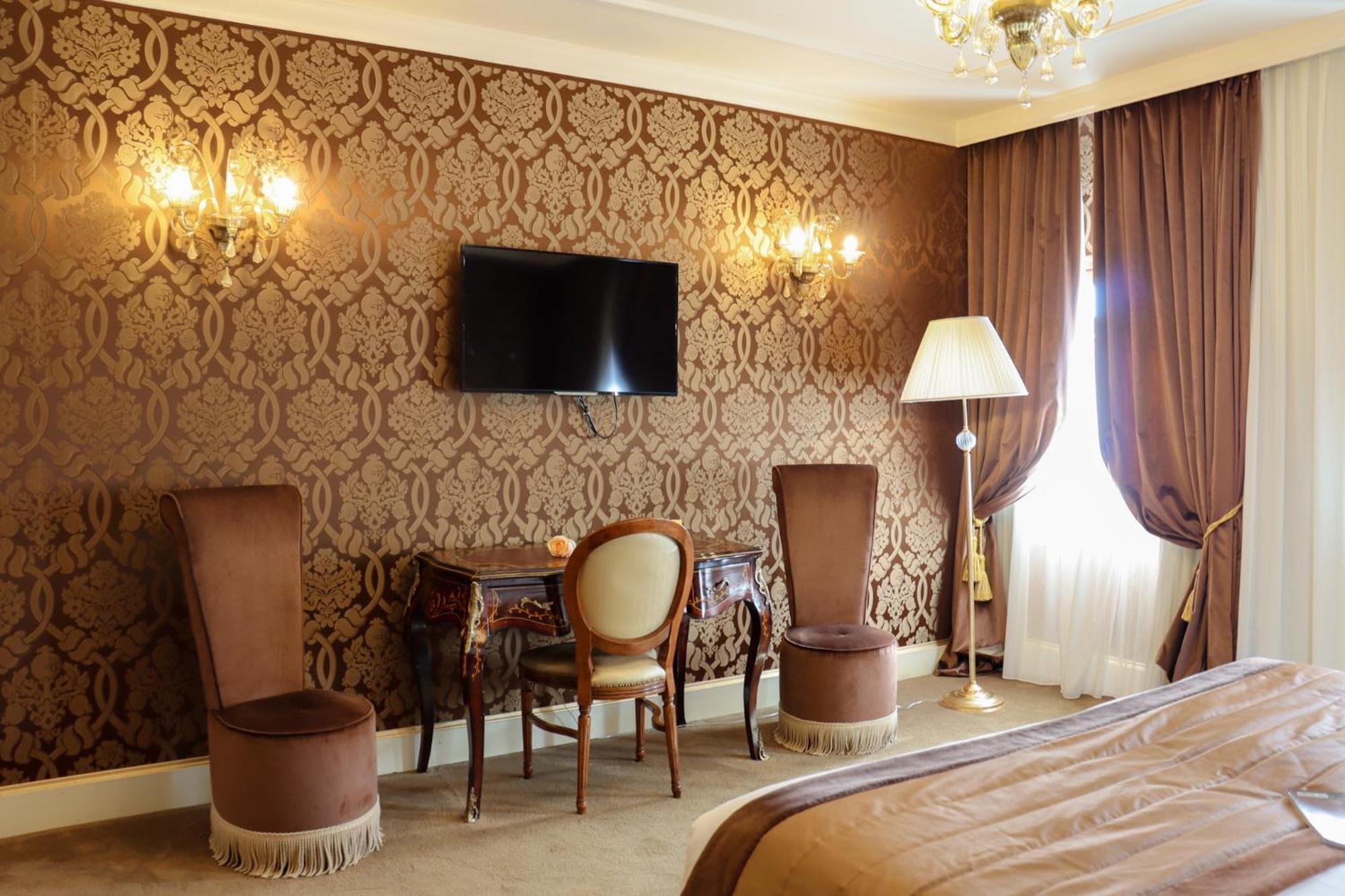 Ai Cavalieri Di Hotel 4*