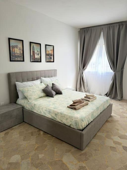 Apartment Grey Venice
