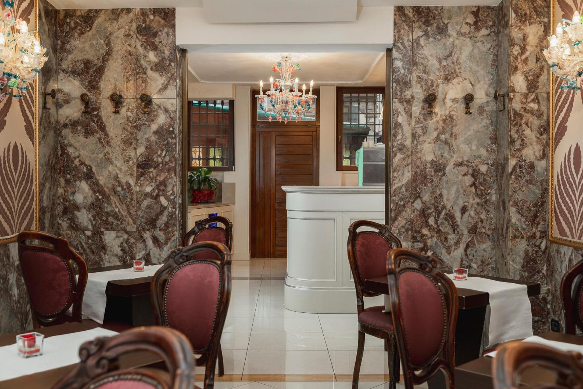 Hotel Montecarlo 3*