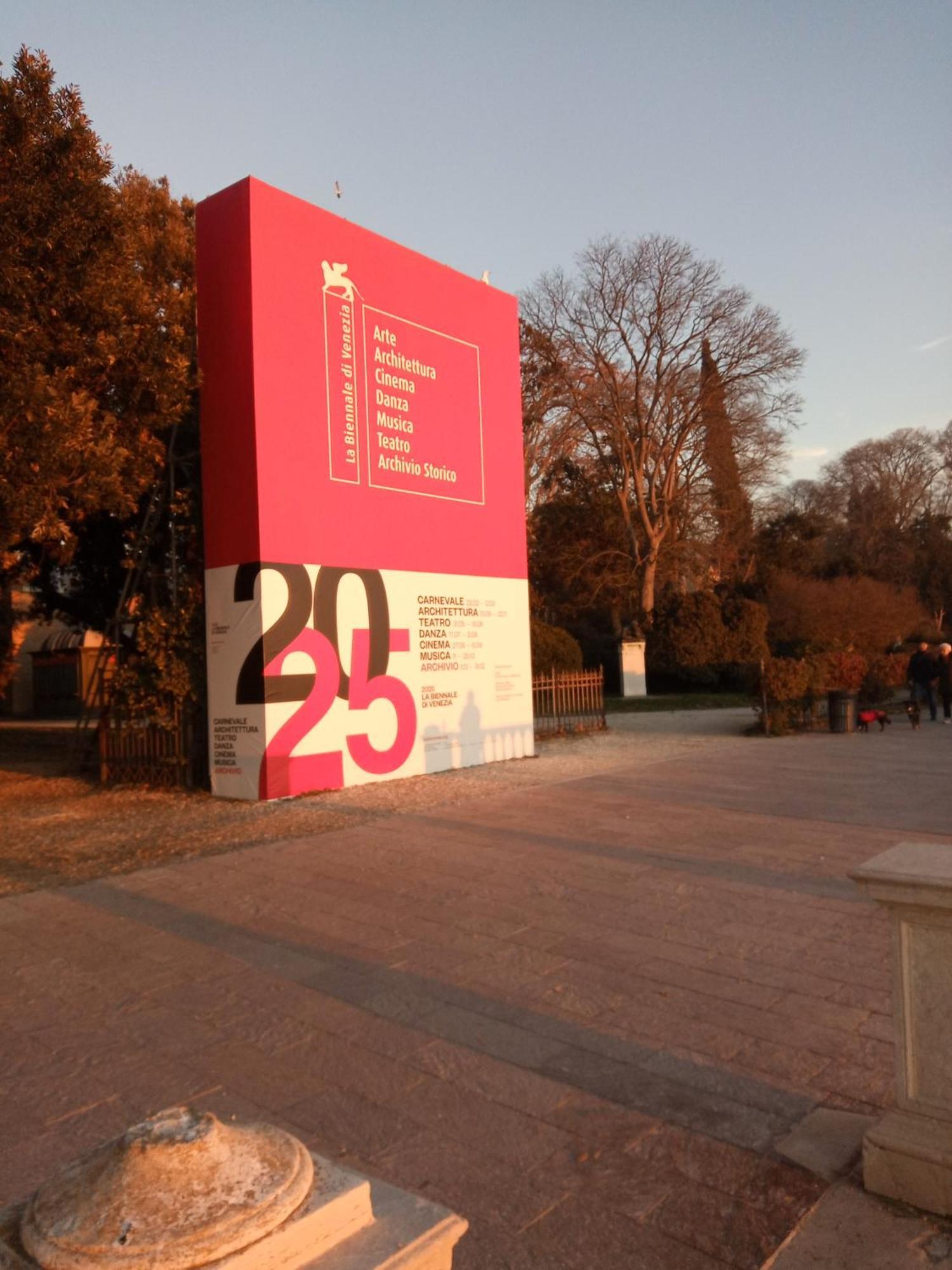 Biennale * Veneza