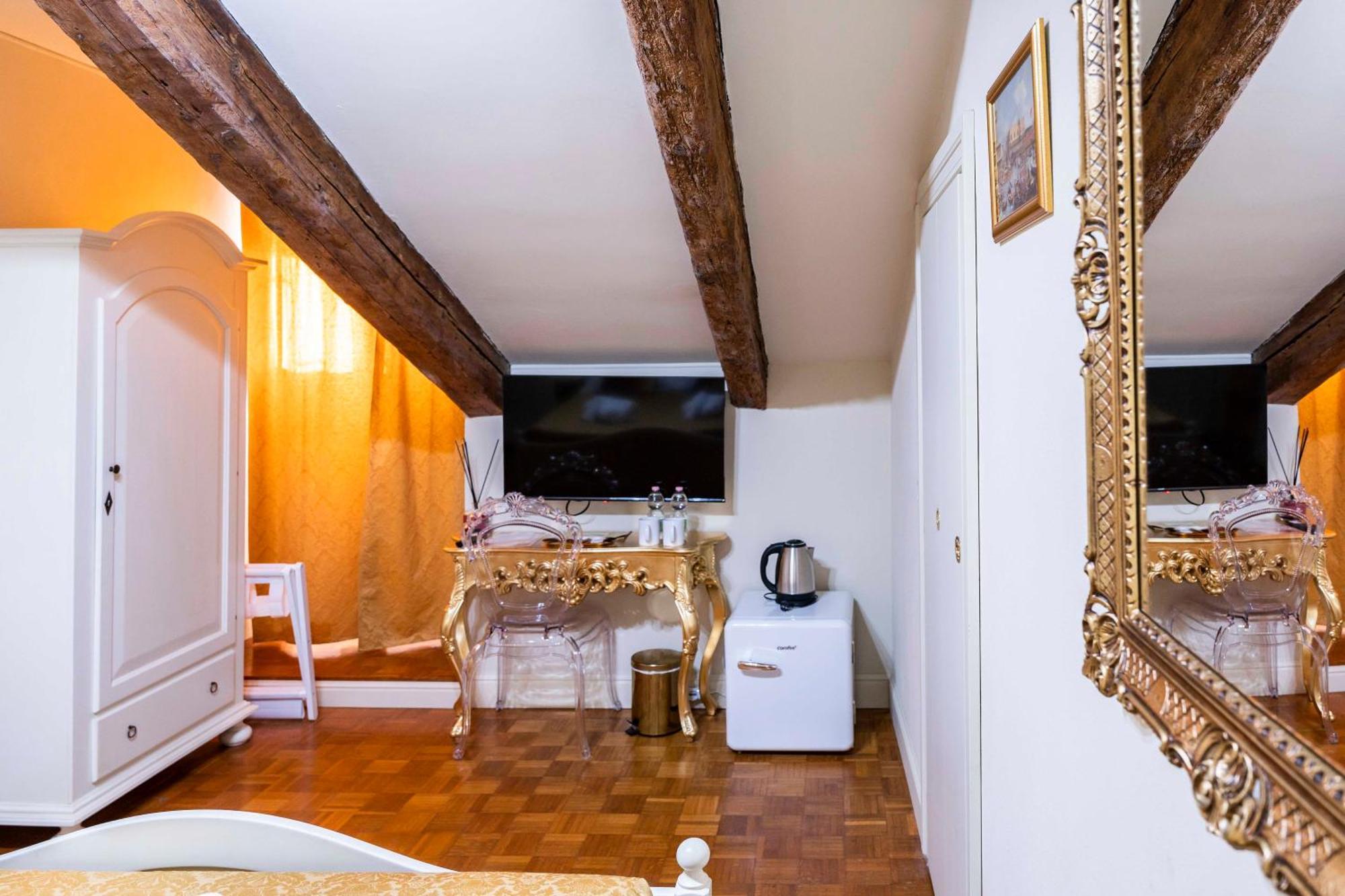 Palazzo Titti Rialto Guest house Venice