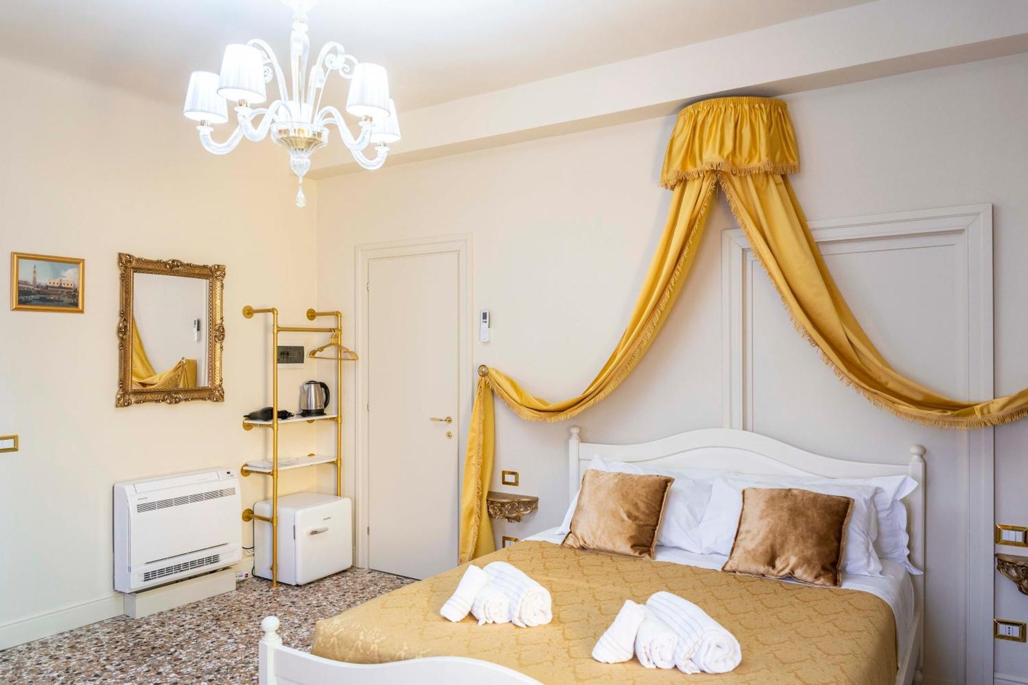 Palazzo Titti Rialto Guest house *