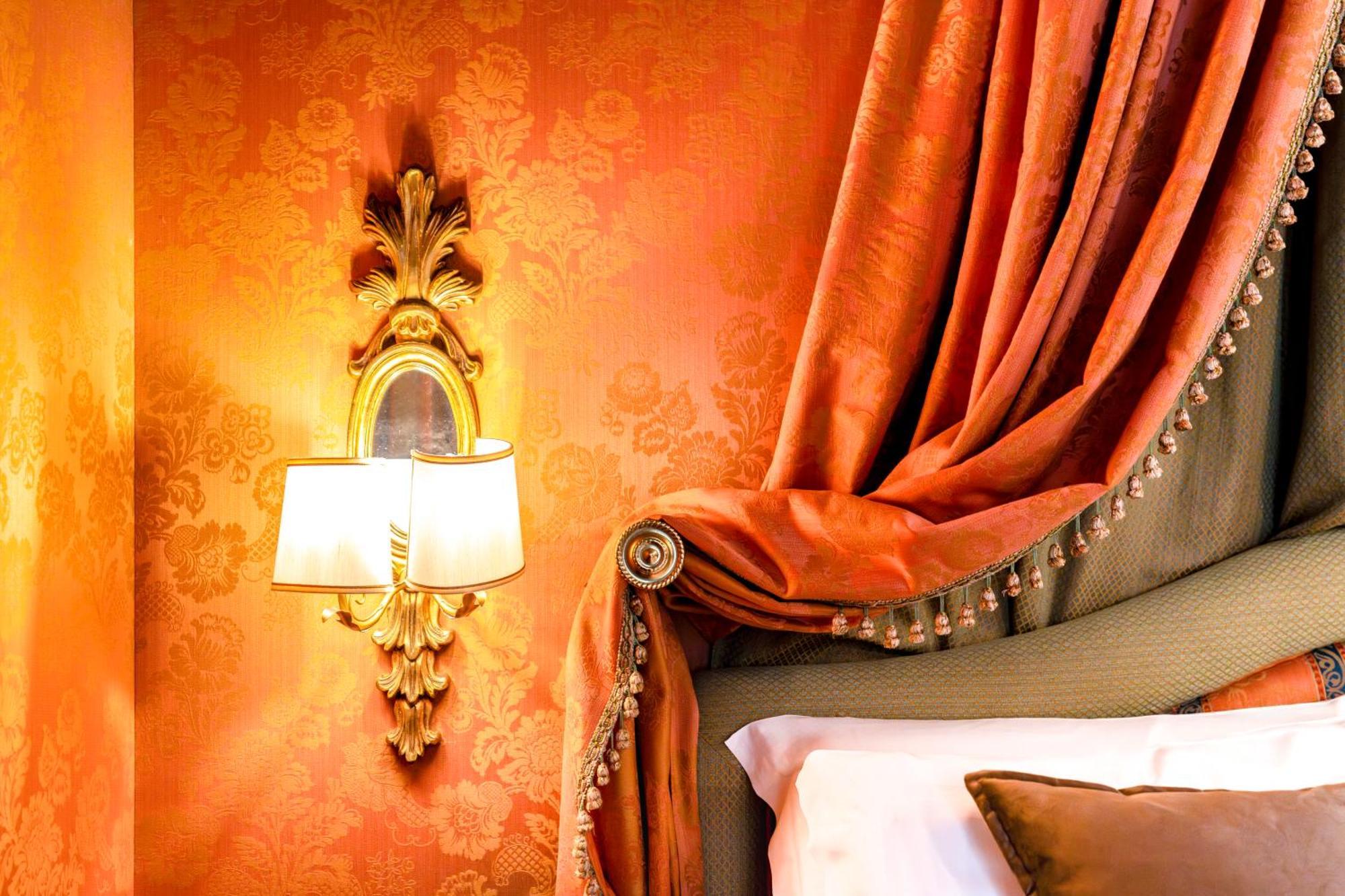 Al Ponte Dei Sospiri Hotel 4*