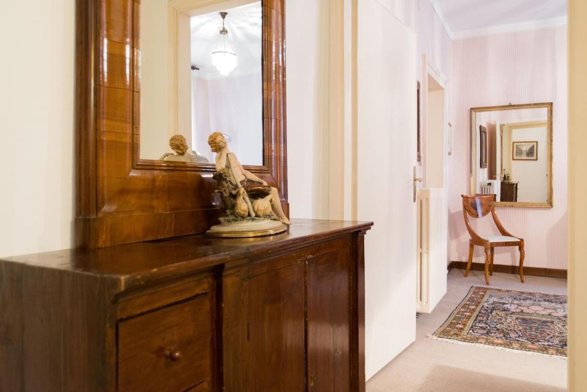 Live As A Real Venetian Apartment *