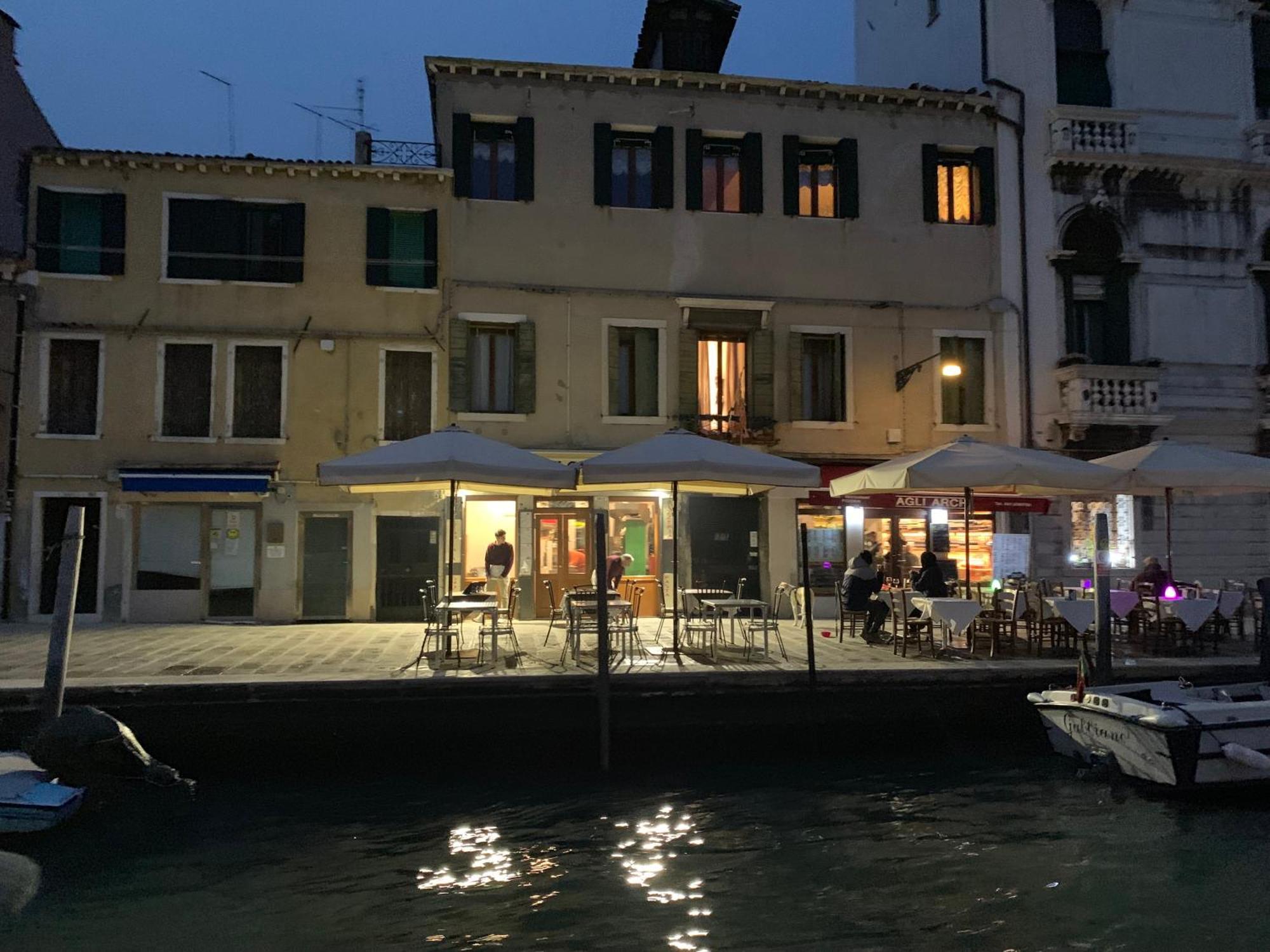 Lovenice Center Love hotel