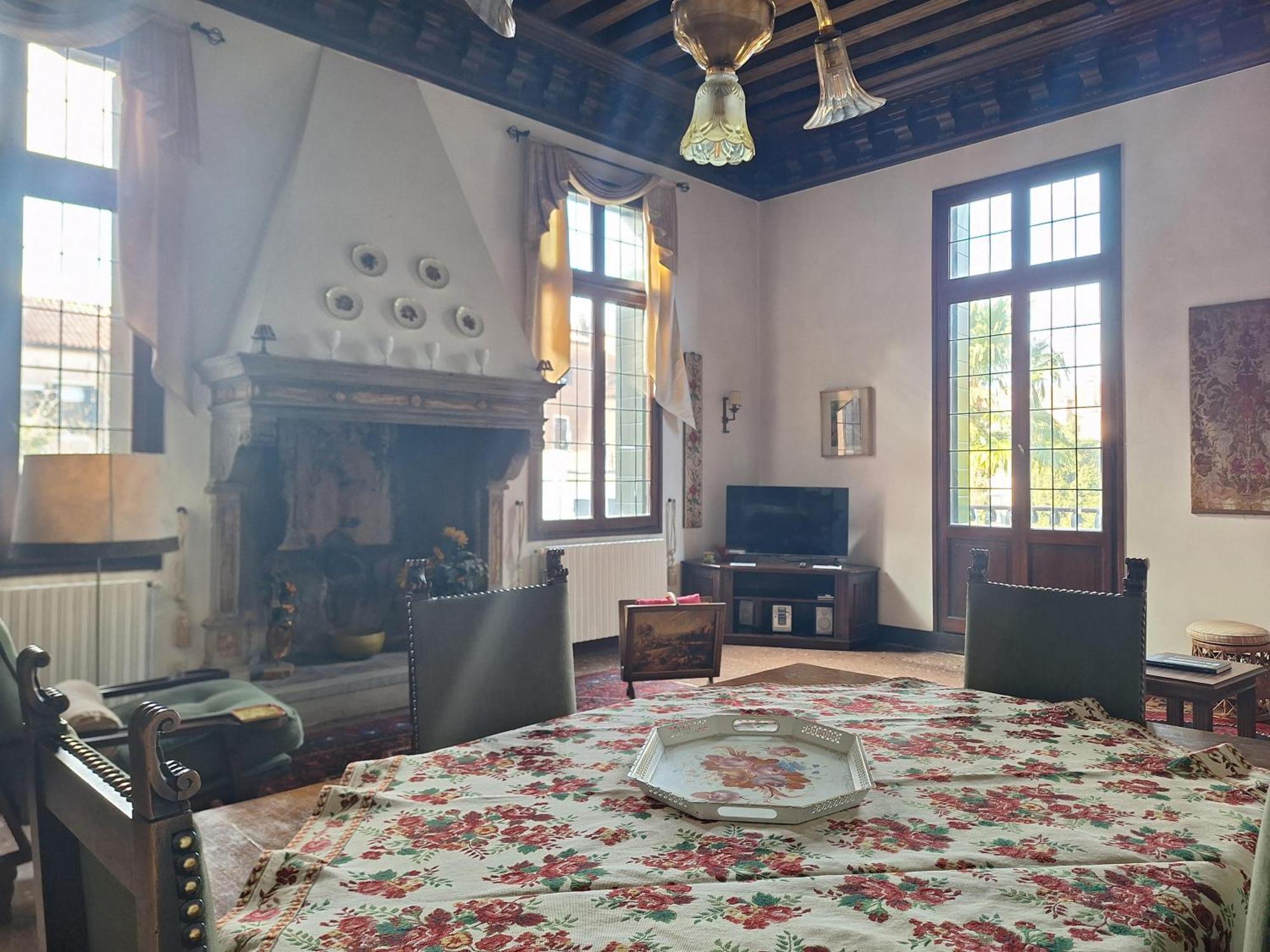 Appartamenti Inside Palazzo Foscarini * Venice