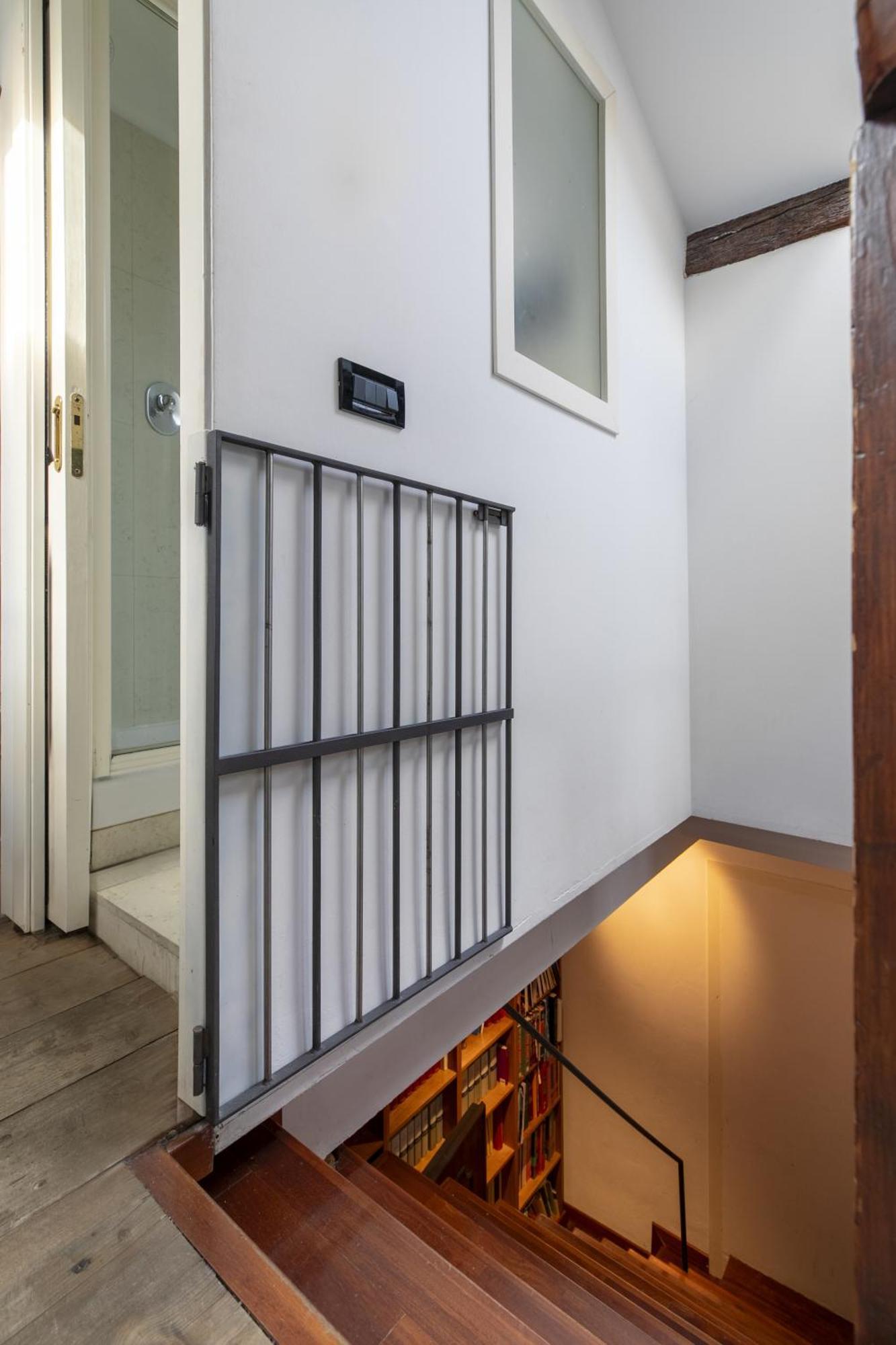 Lovely Attic For 4 Person With Wifi - A/c Apartment