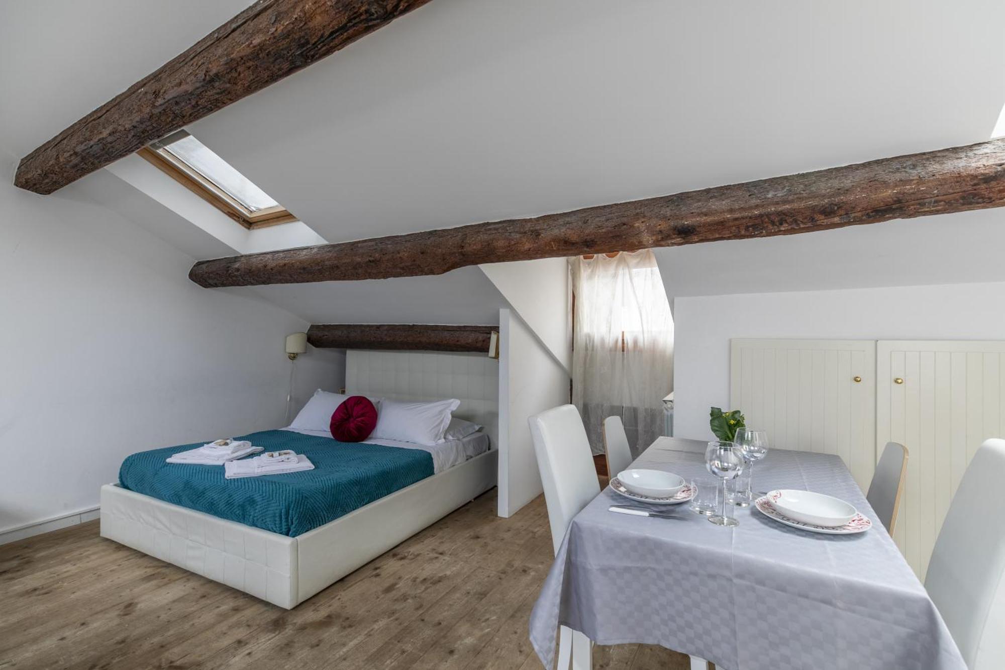 Apartment Lovely Attic For 4 Person With Wifi - A/c *