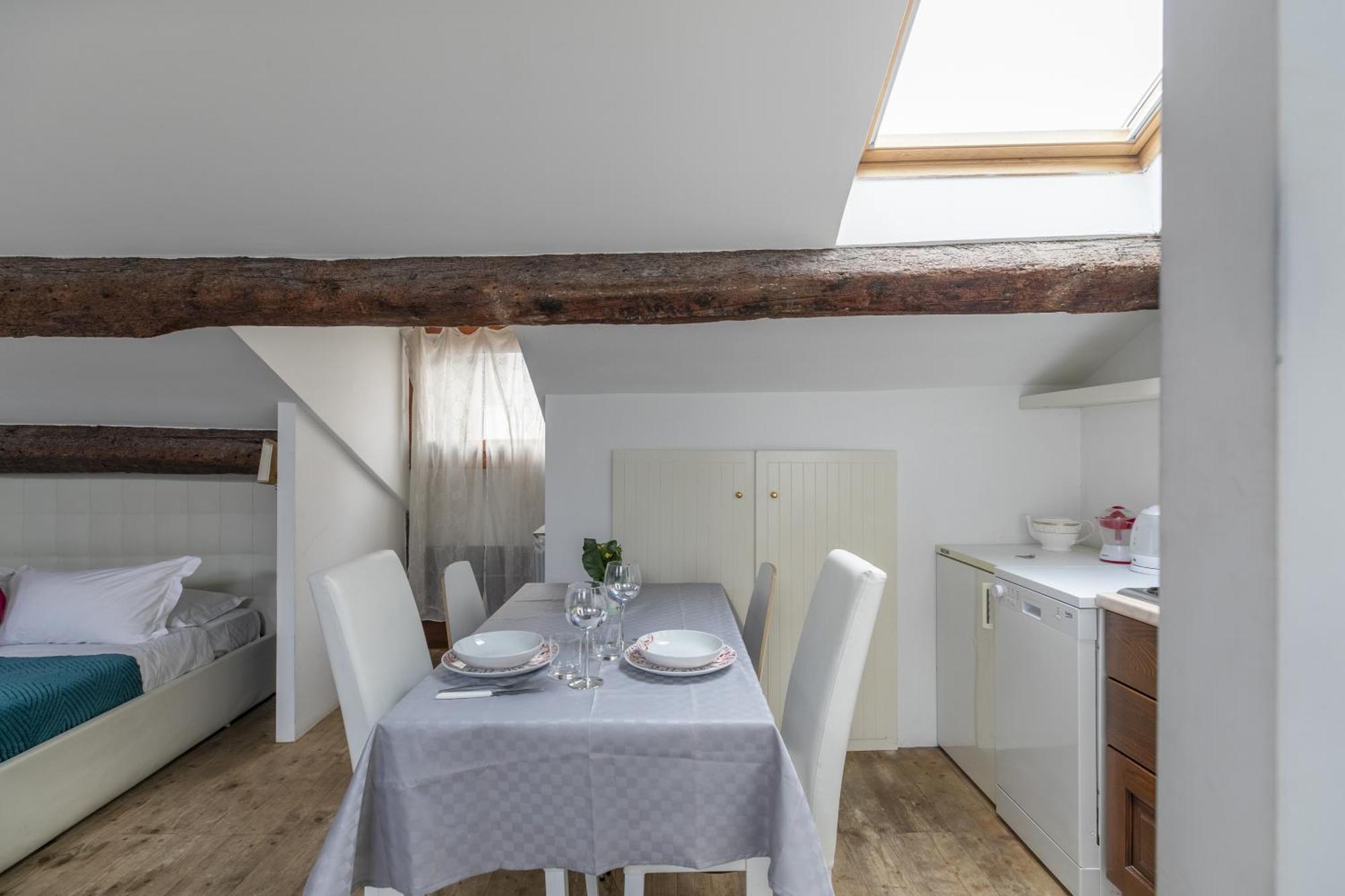 Lovely Attic For 4 Person With Wifi - A/c * Venice