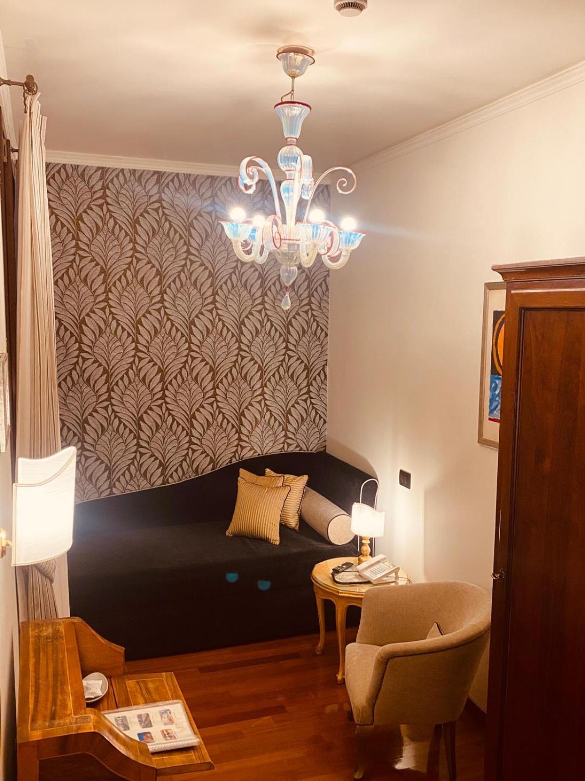Accademia - Maravege Hotel Venice