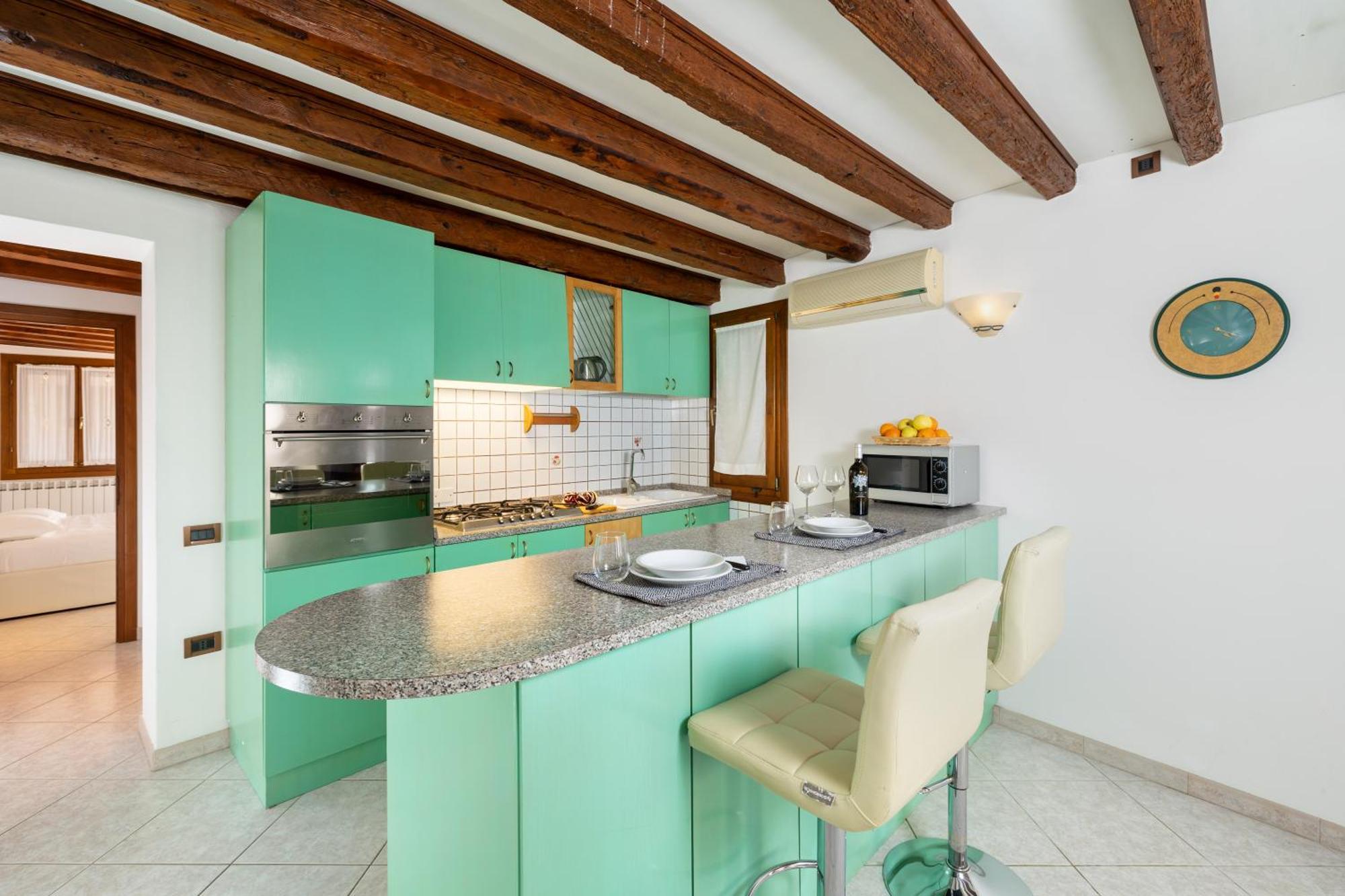 Apartment Elegant In Biennale By Bricola