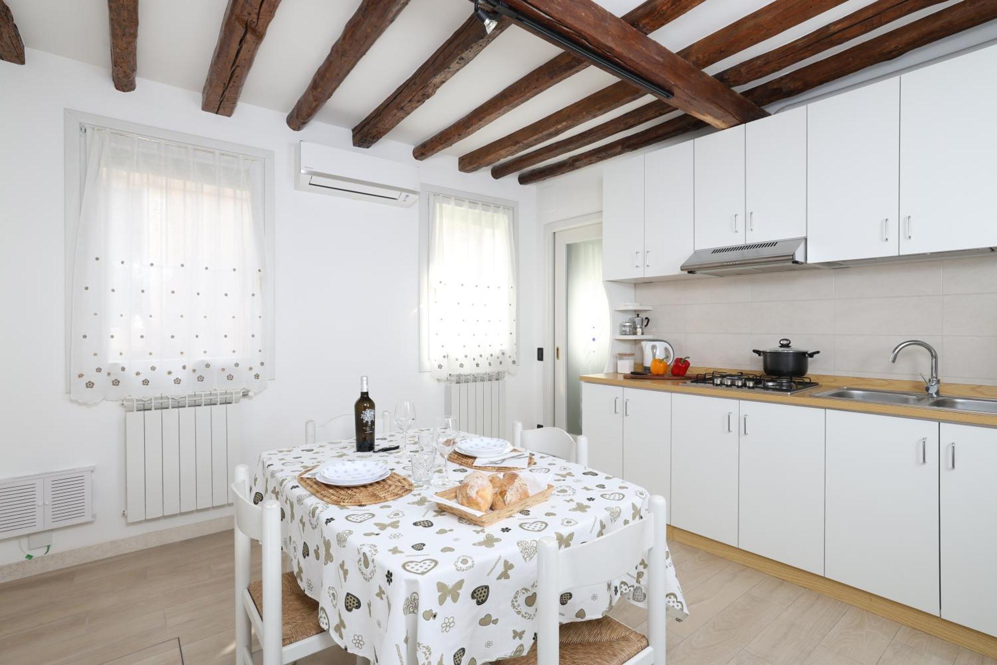 Elegant In Biennale By Bricola Apartment