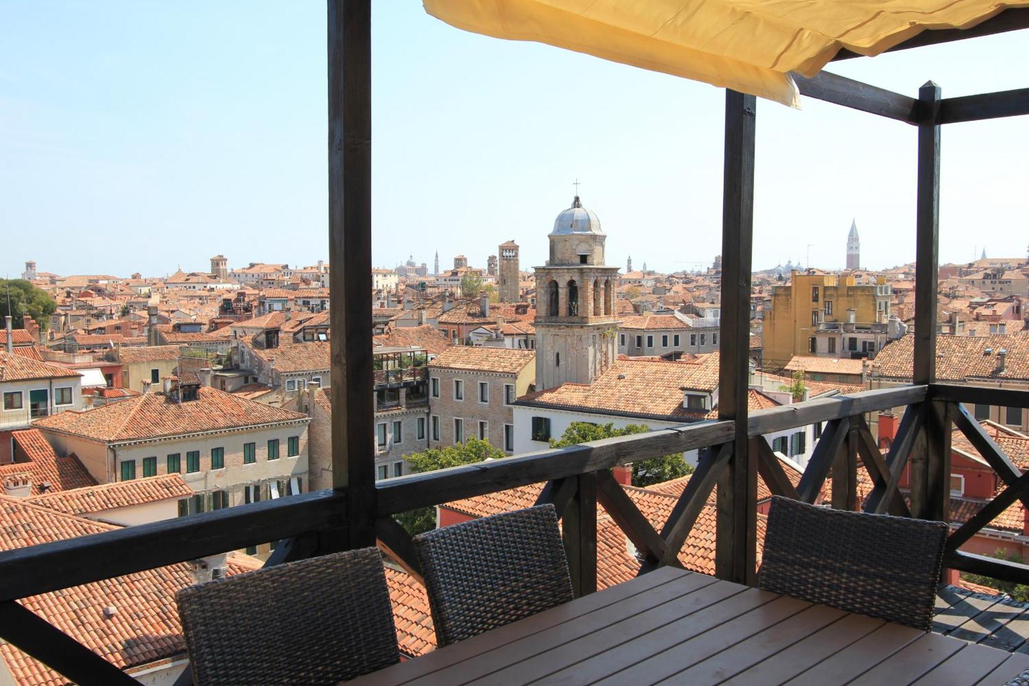 Grand Canal Terrace Palace Apartment