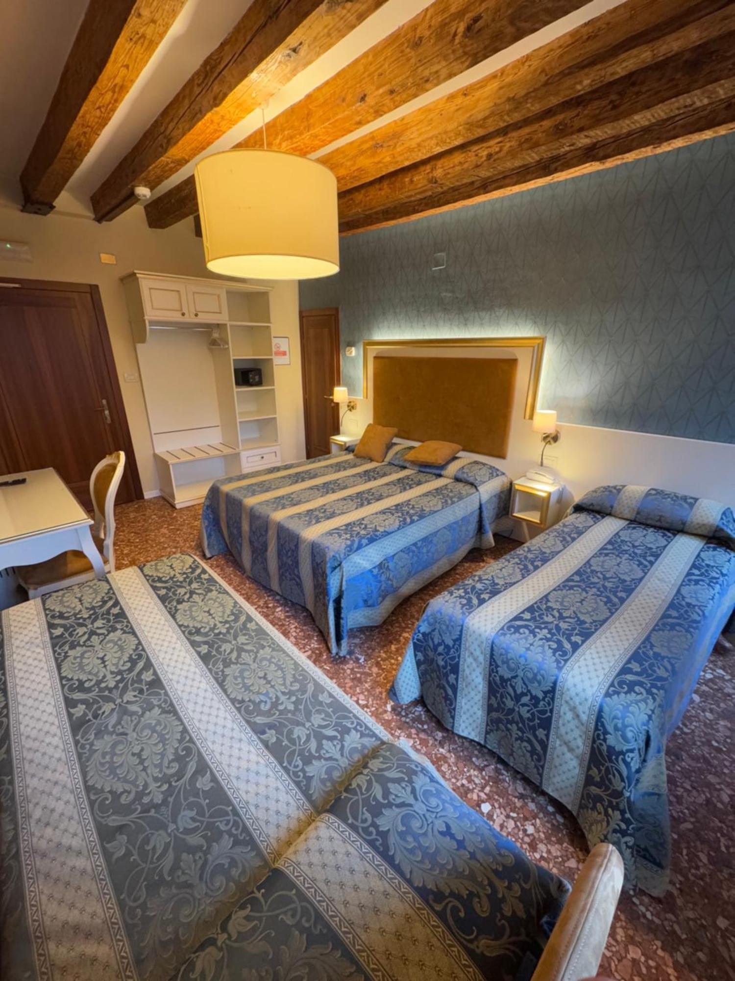 Hotel Tivoli 2*