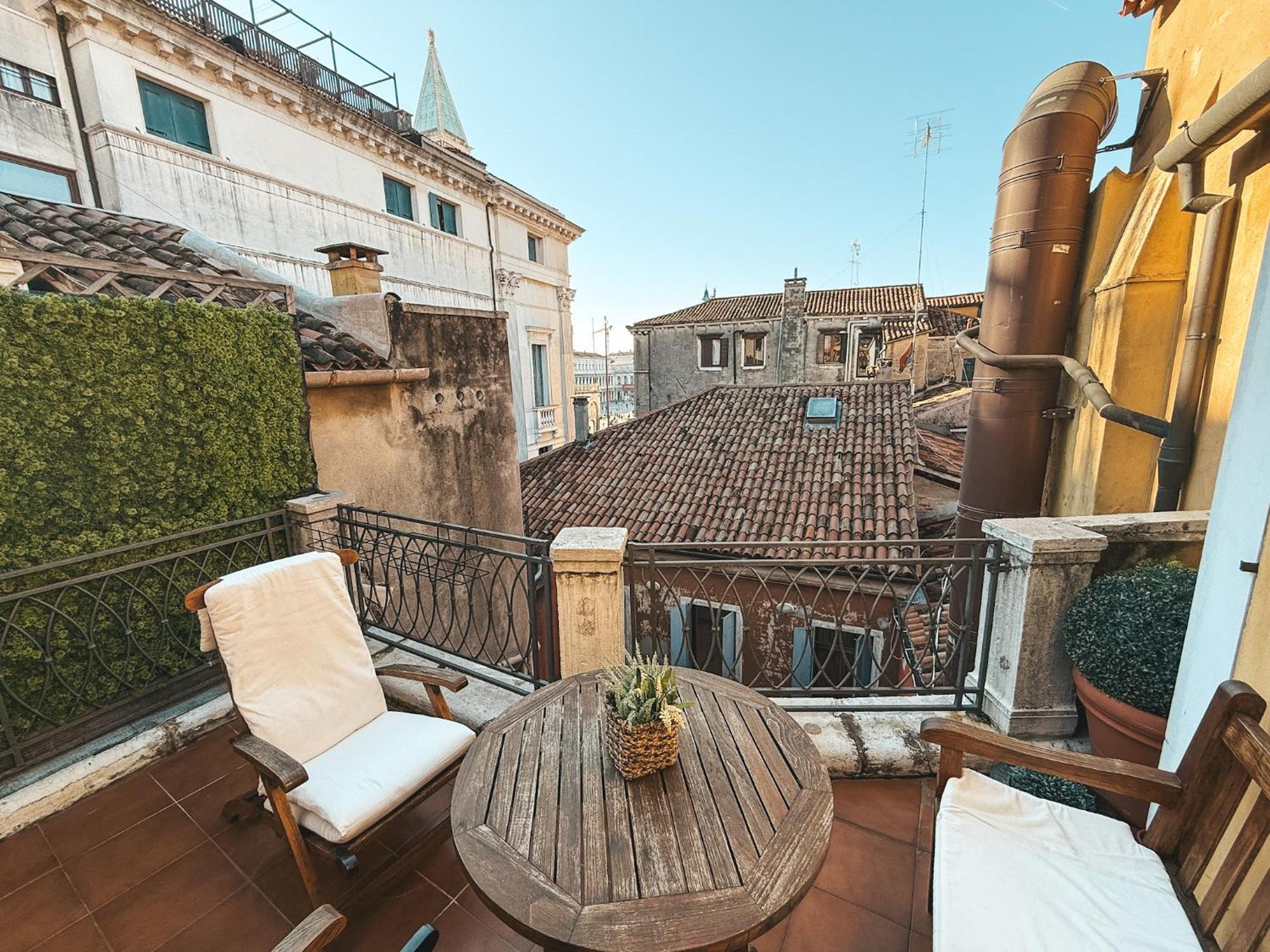Apartment Attic Terrace San Square View