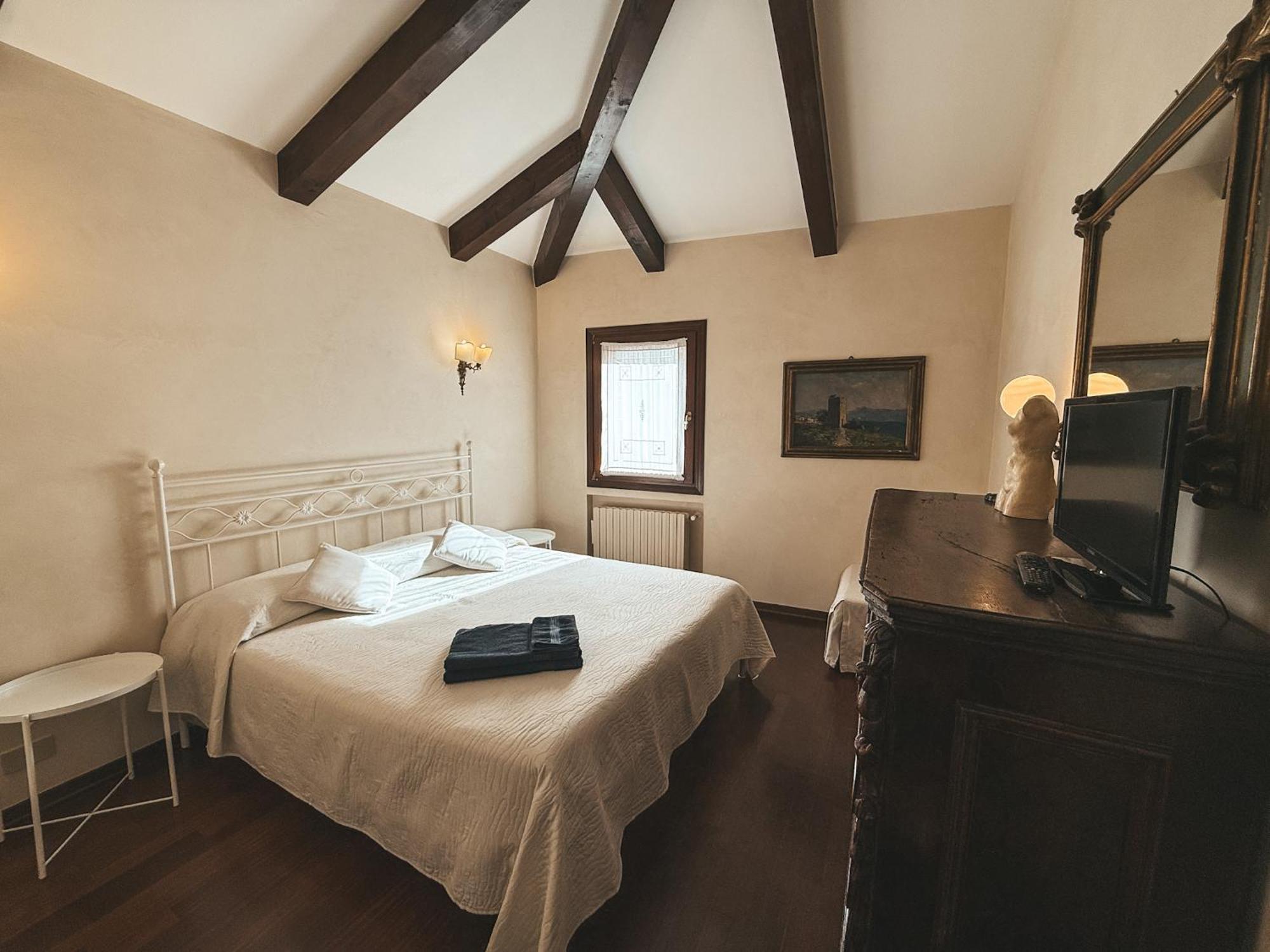 Attic Terrace San Square View Venice