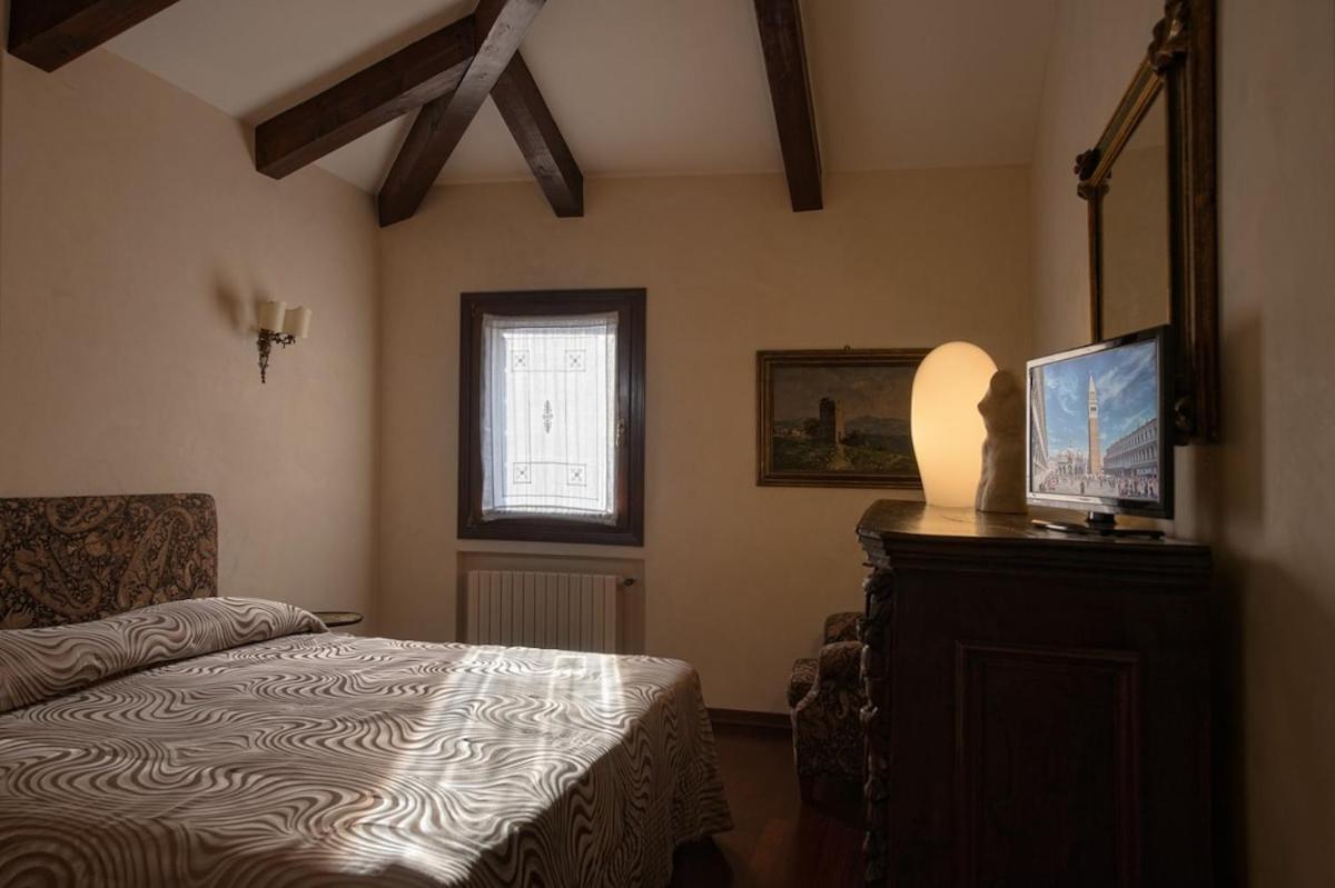 Attic Terrace San Square View Venice