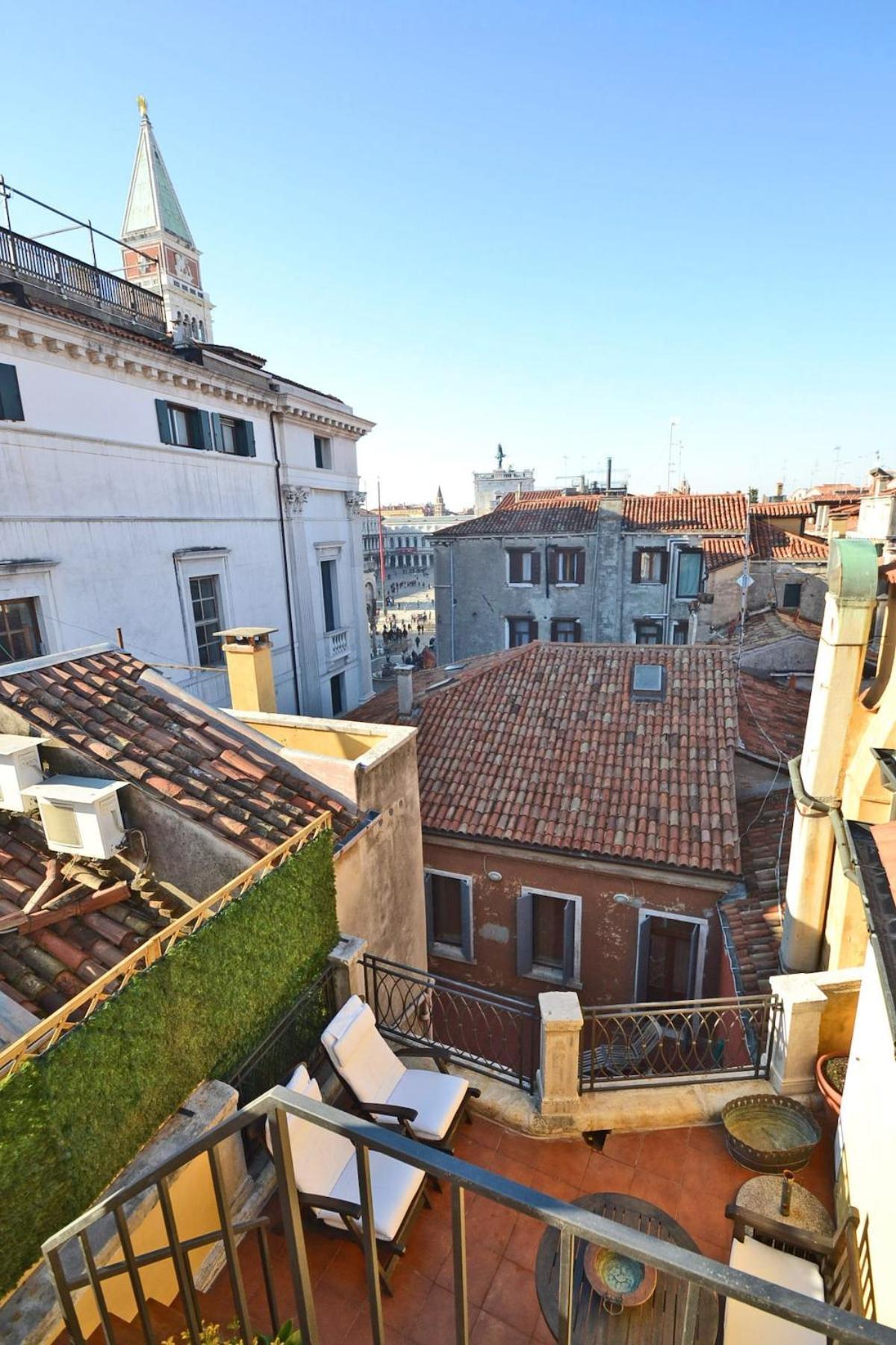 Attic Terrace San Square View