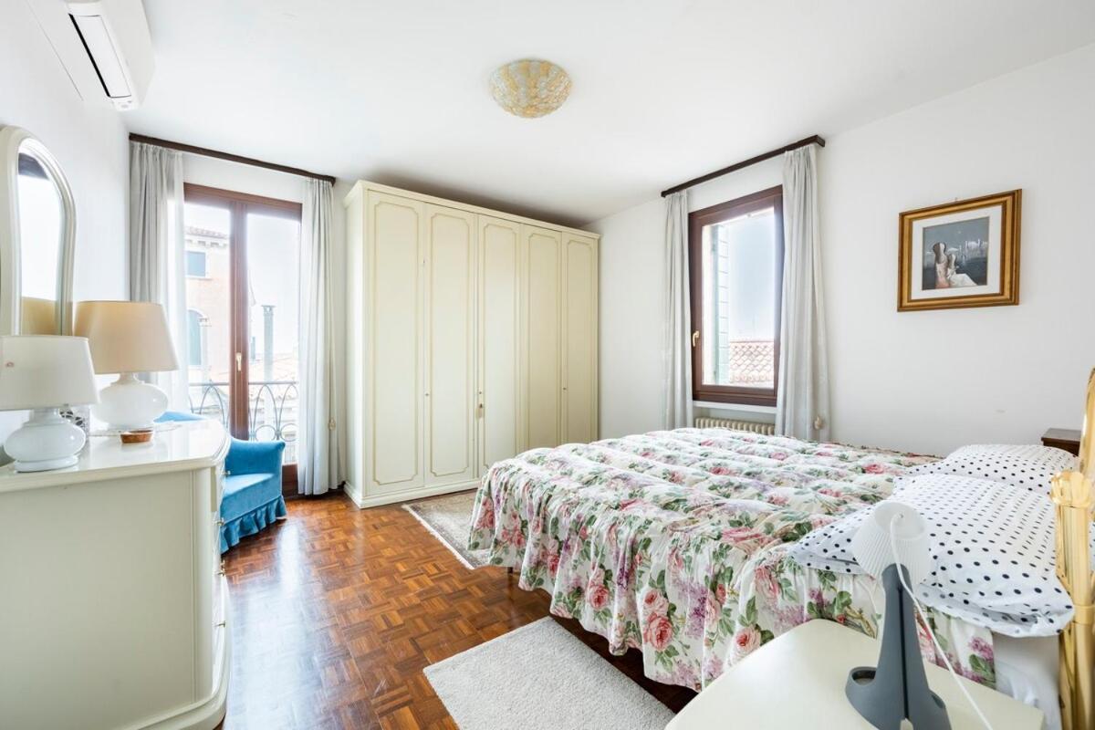 Charming In Zattere *
