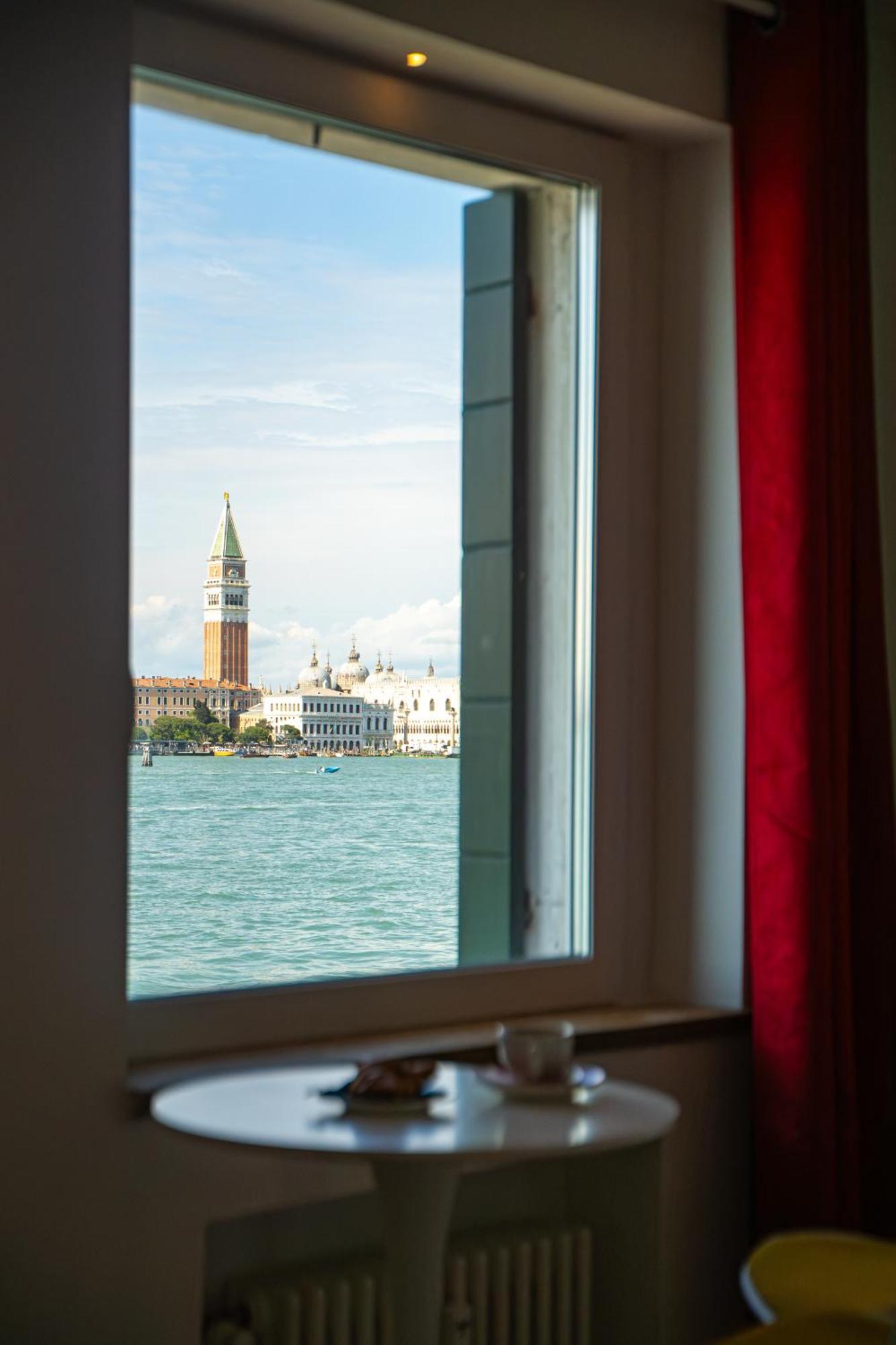 3 Windows On St Mark - Waterfront Apartment Apartment Venice