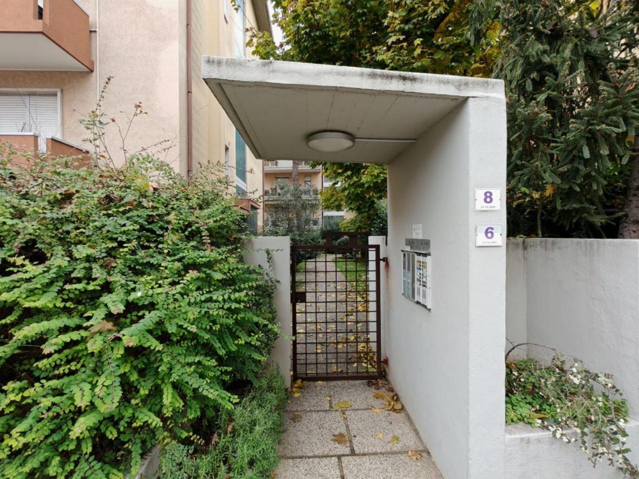 Barbara's House 10minutes To